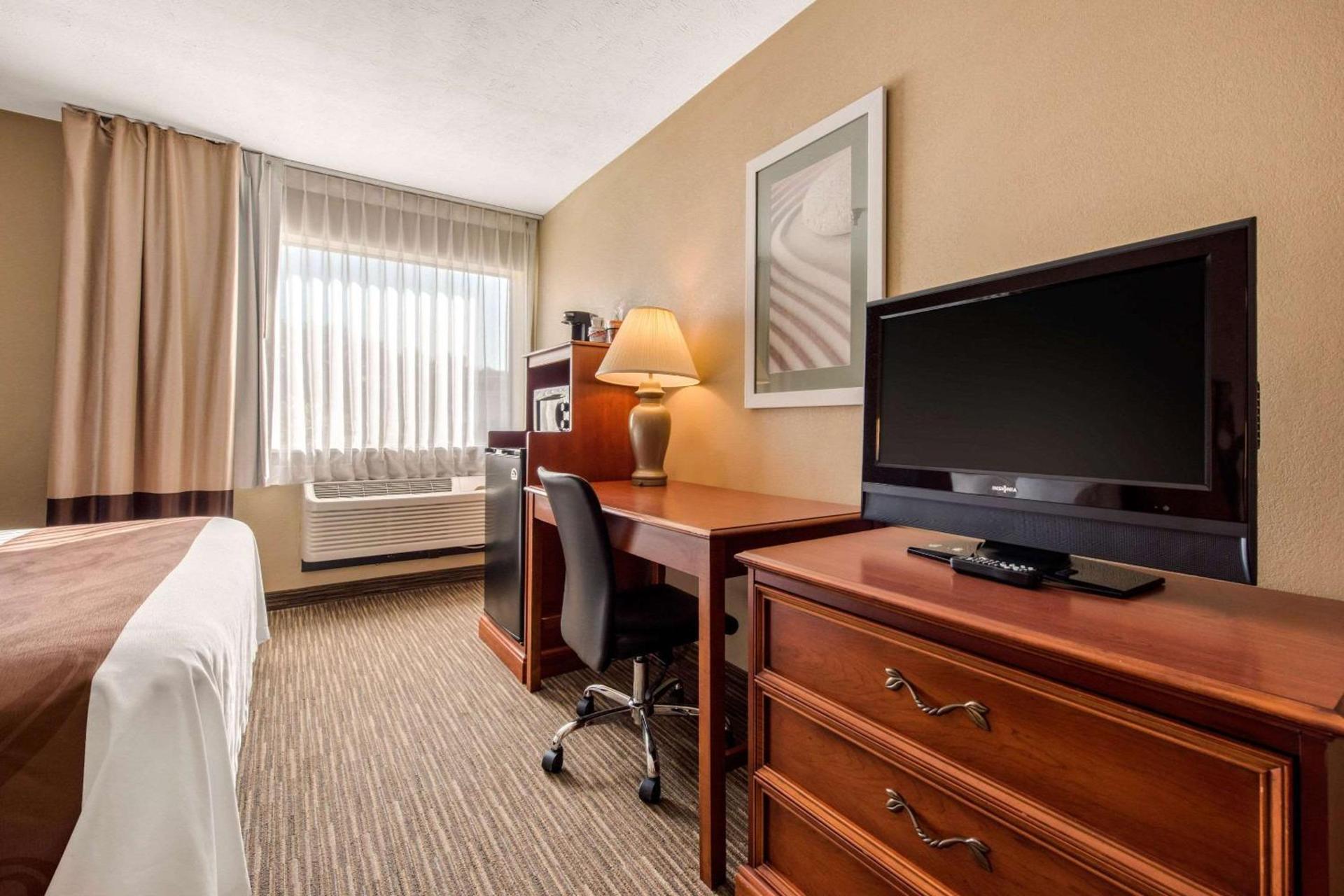 Quality Inn & Suites New Castle photo 17