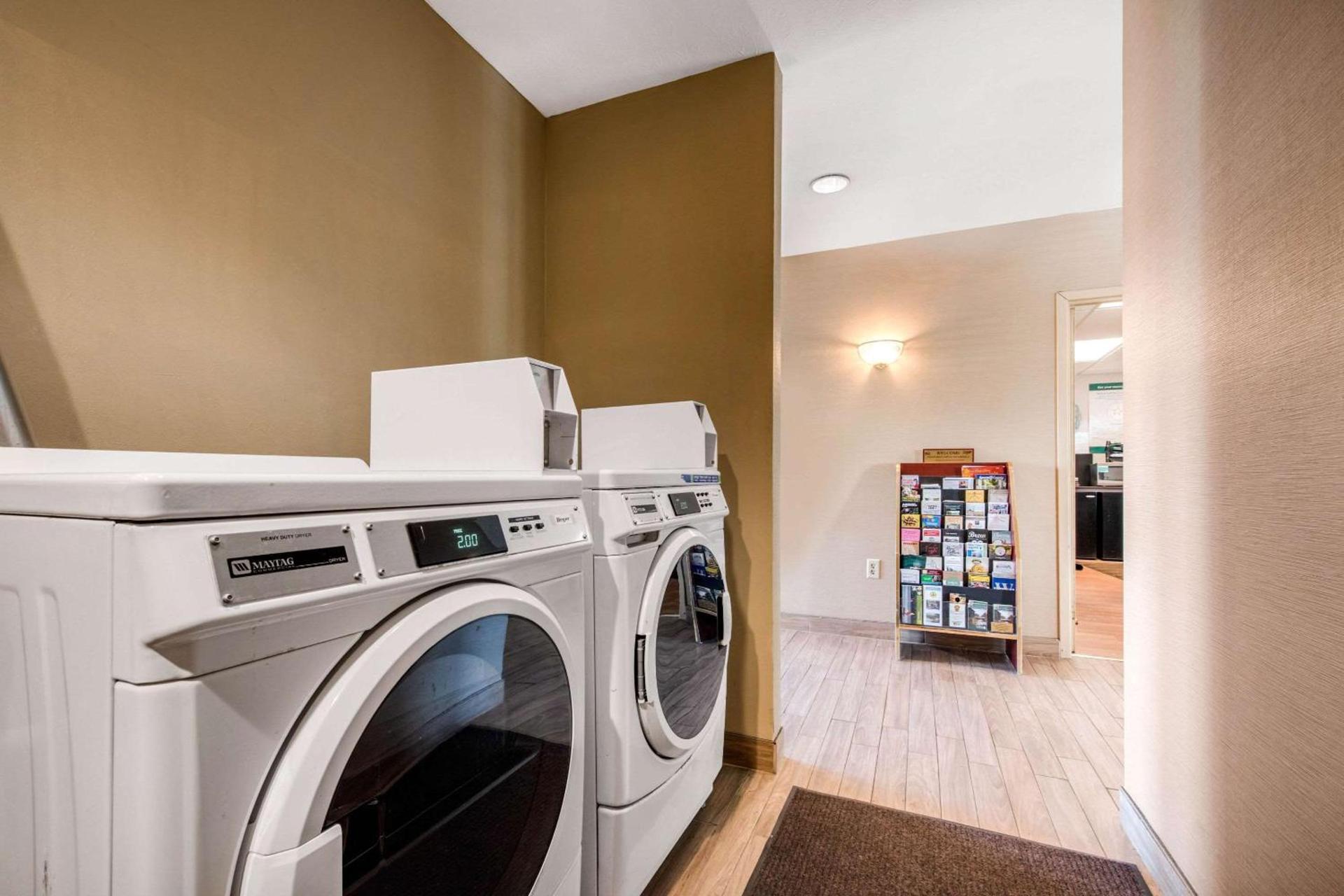 Quality Inn & Suites New Castle photo 30