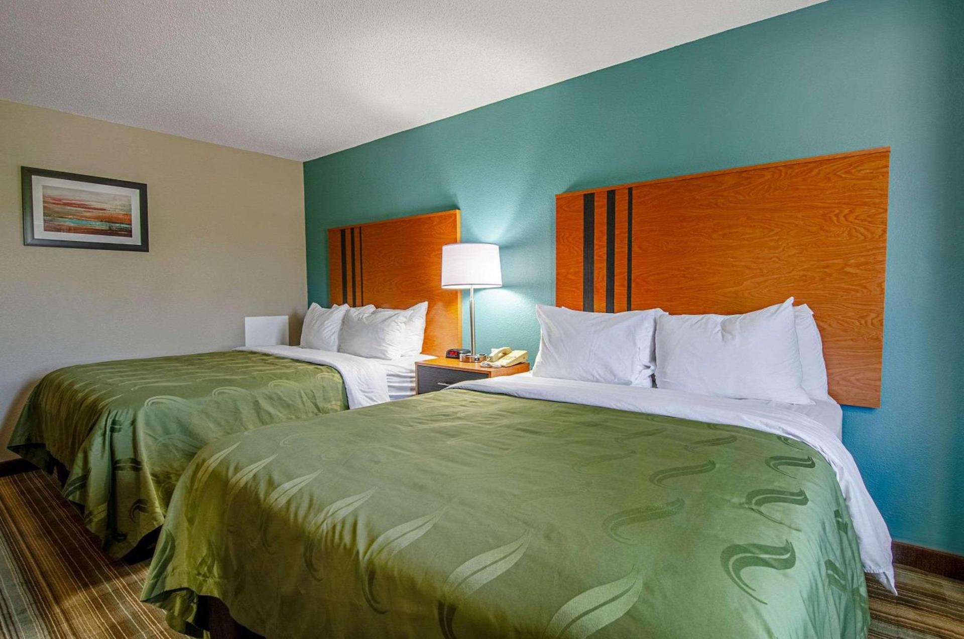 Quality Inn & Suites Bristol North photo 12