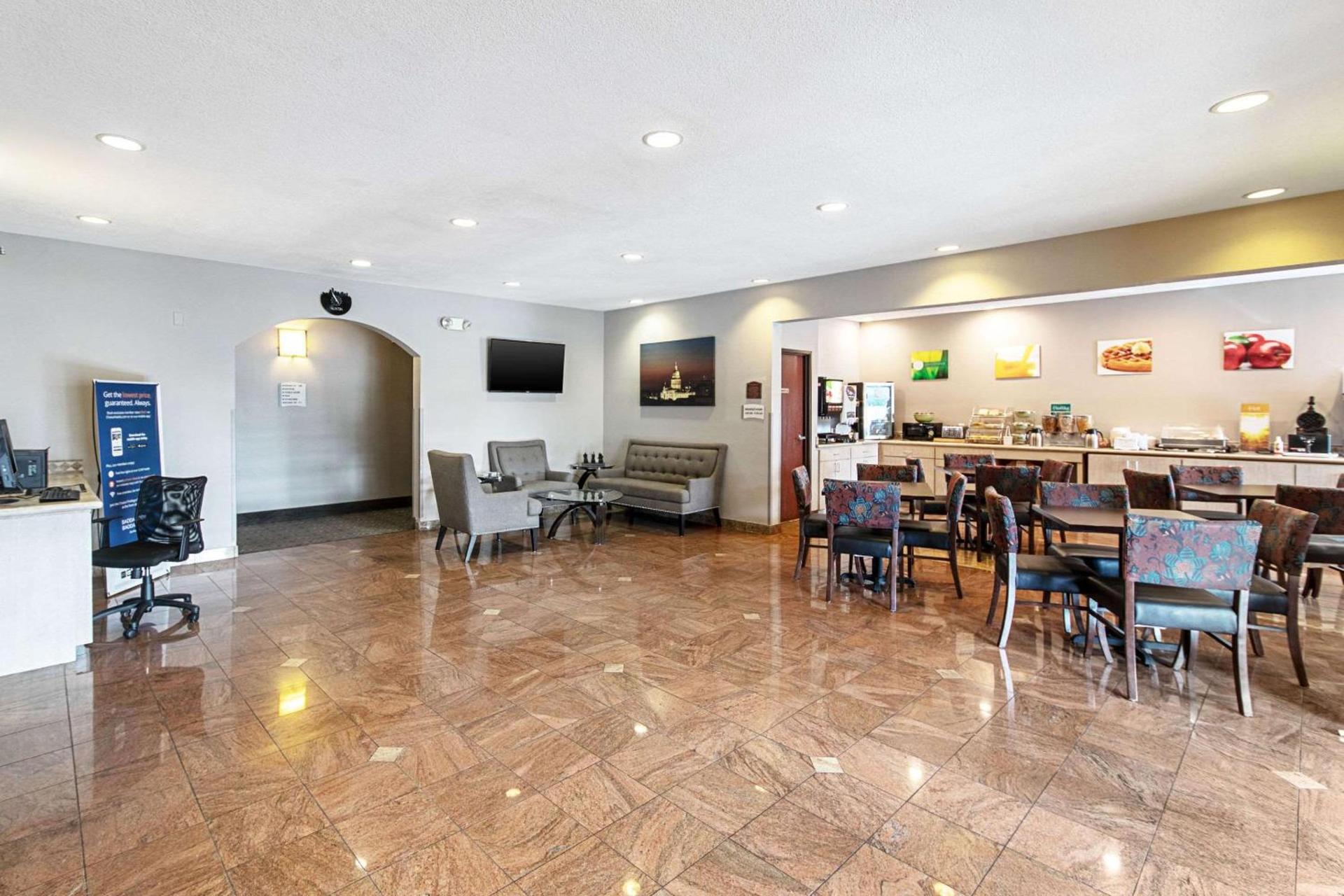 Quality Suites Austin South Street Elmo District photo 30