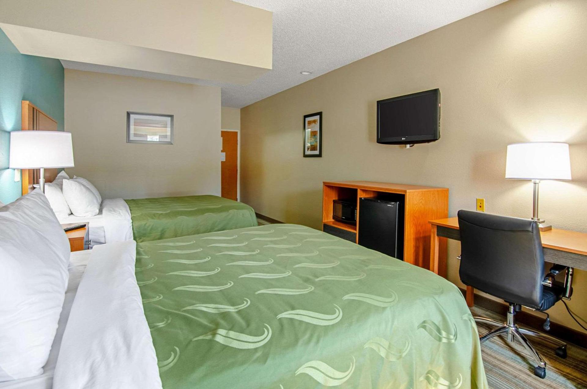 Quality Inn & Suites Bristol North photo 17
