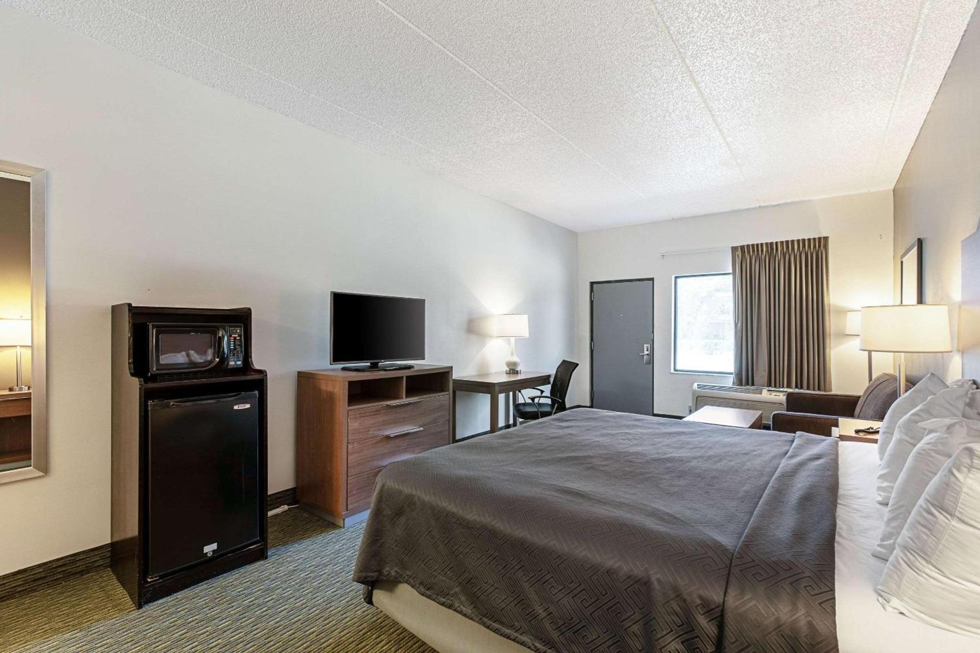Econo Lodge Vero Beach - Downtown photo 11