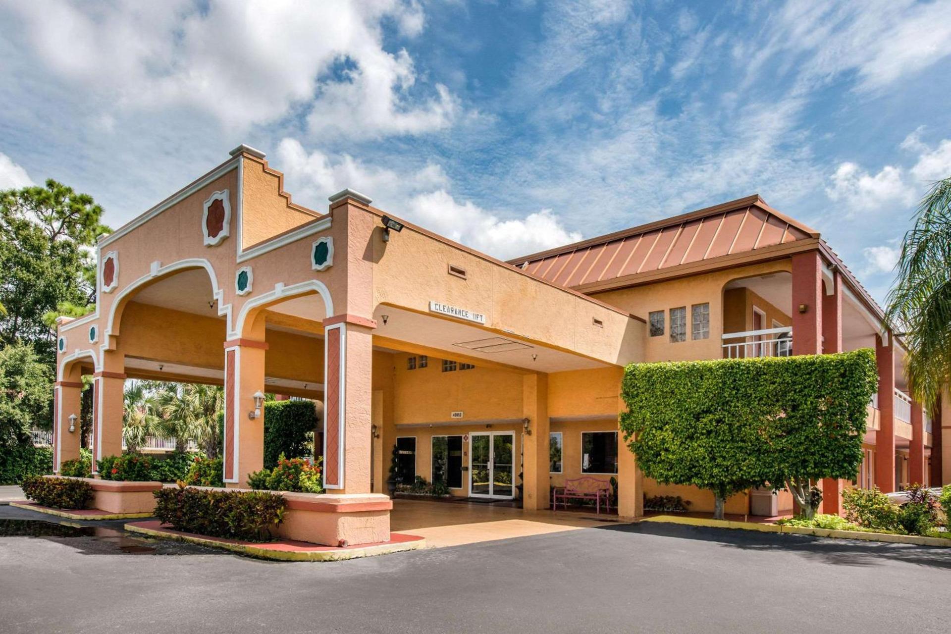 Quality Inn Sarasota North Near Lido Key Beach photo 39