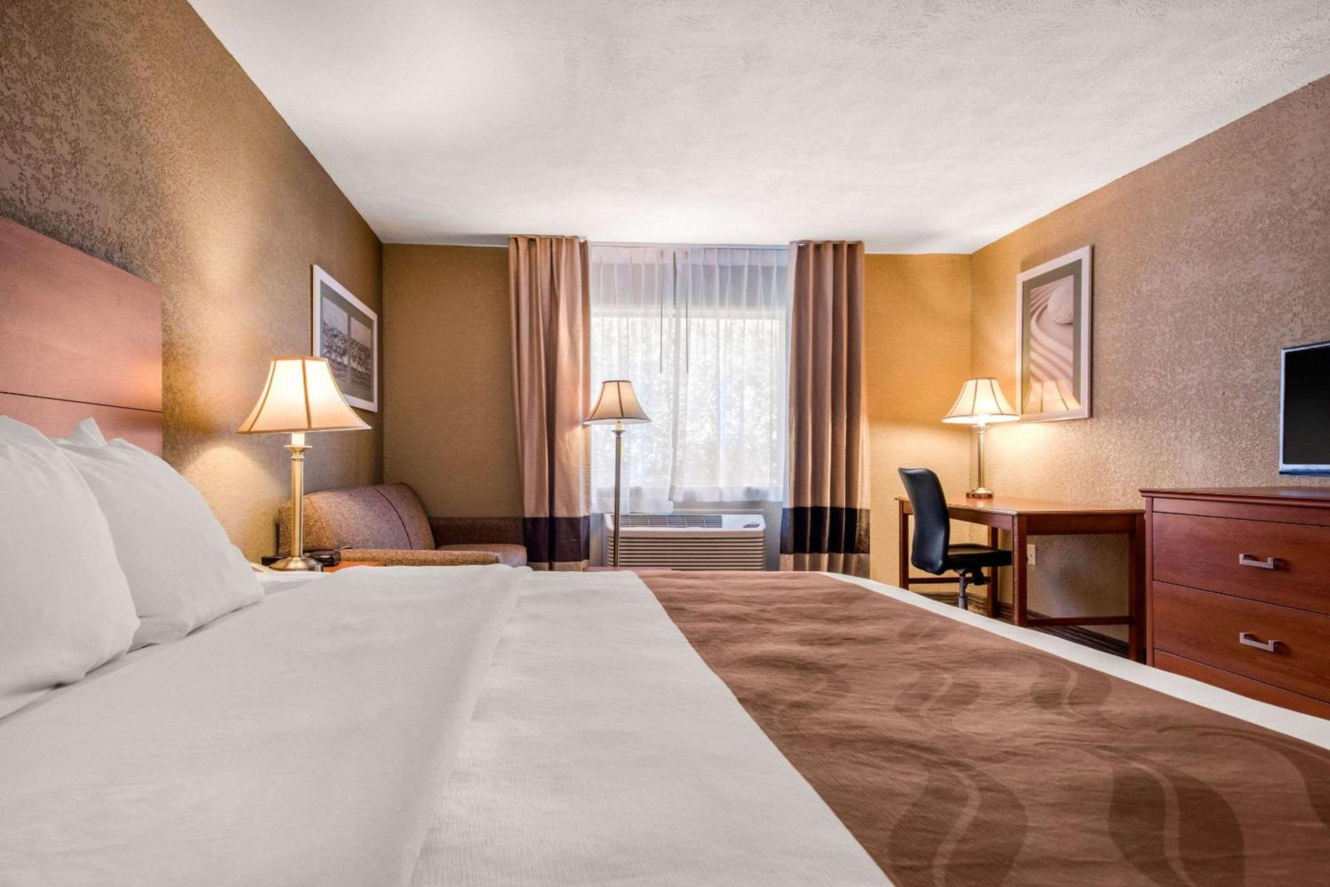 Quality Inn & Suites New Castle photo 34