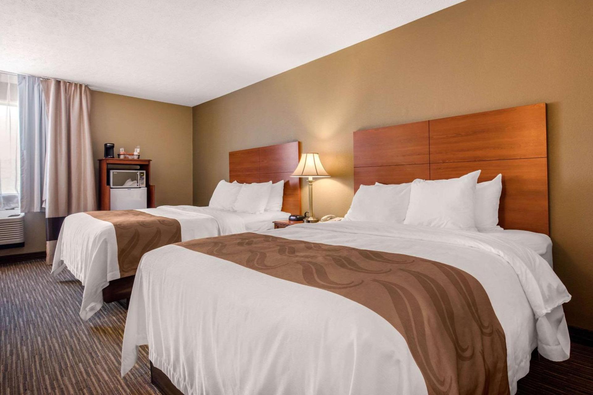 Quality Inn & Suites New Castle photo 6
