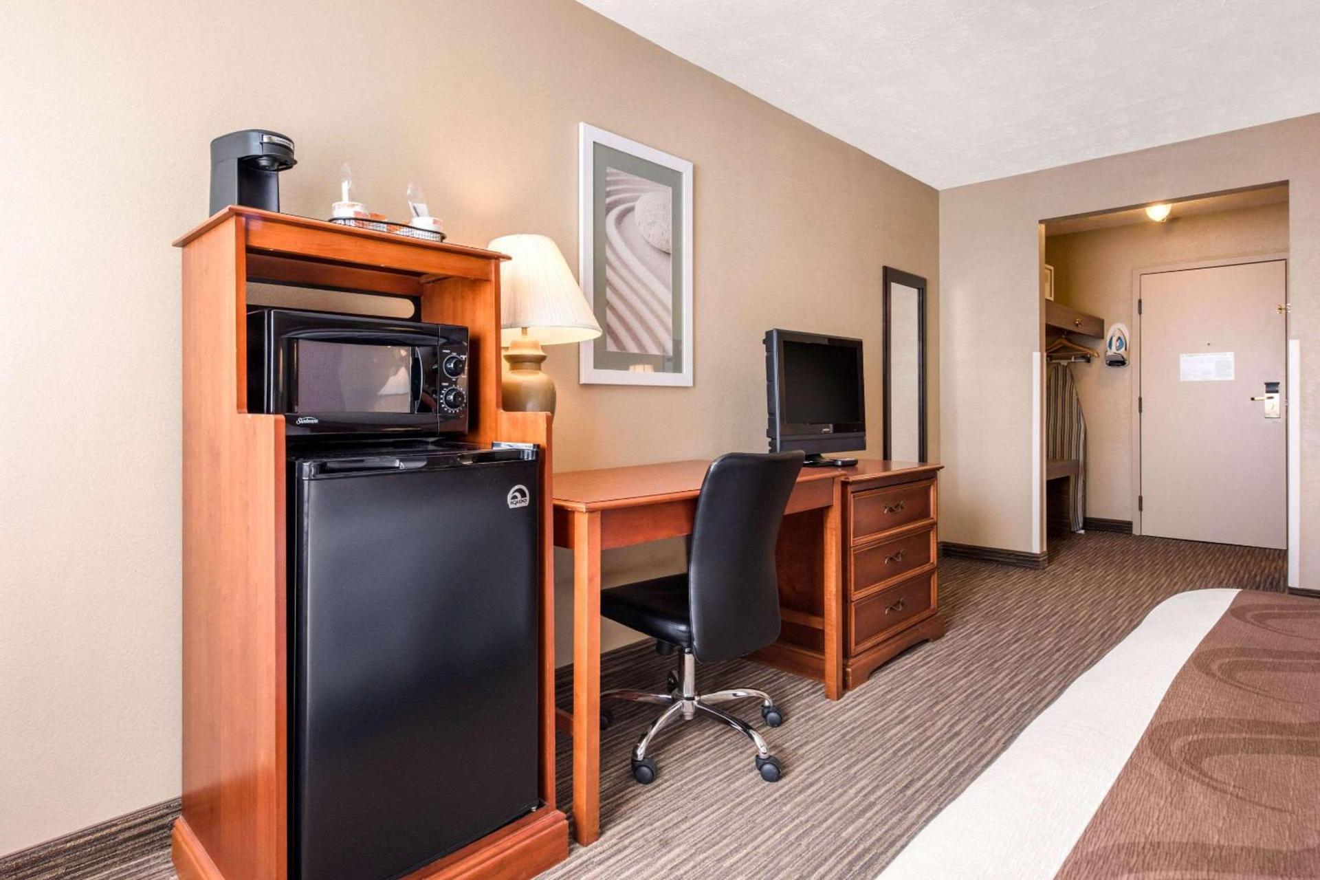 Quality Inn & Suites New Castle photo 8
