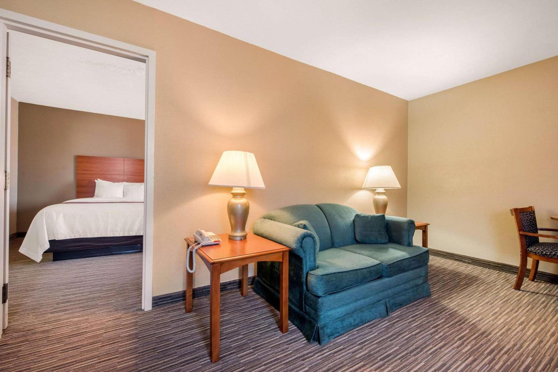 Quality Inn & Suites New Castle photo 28