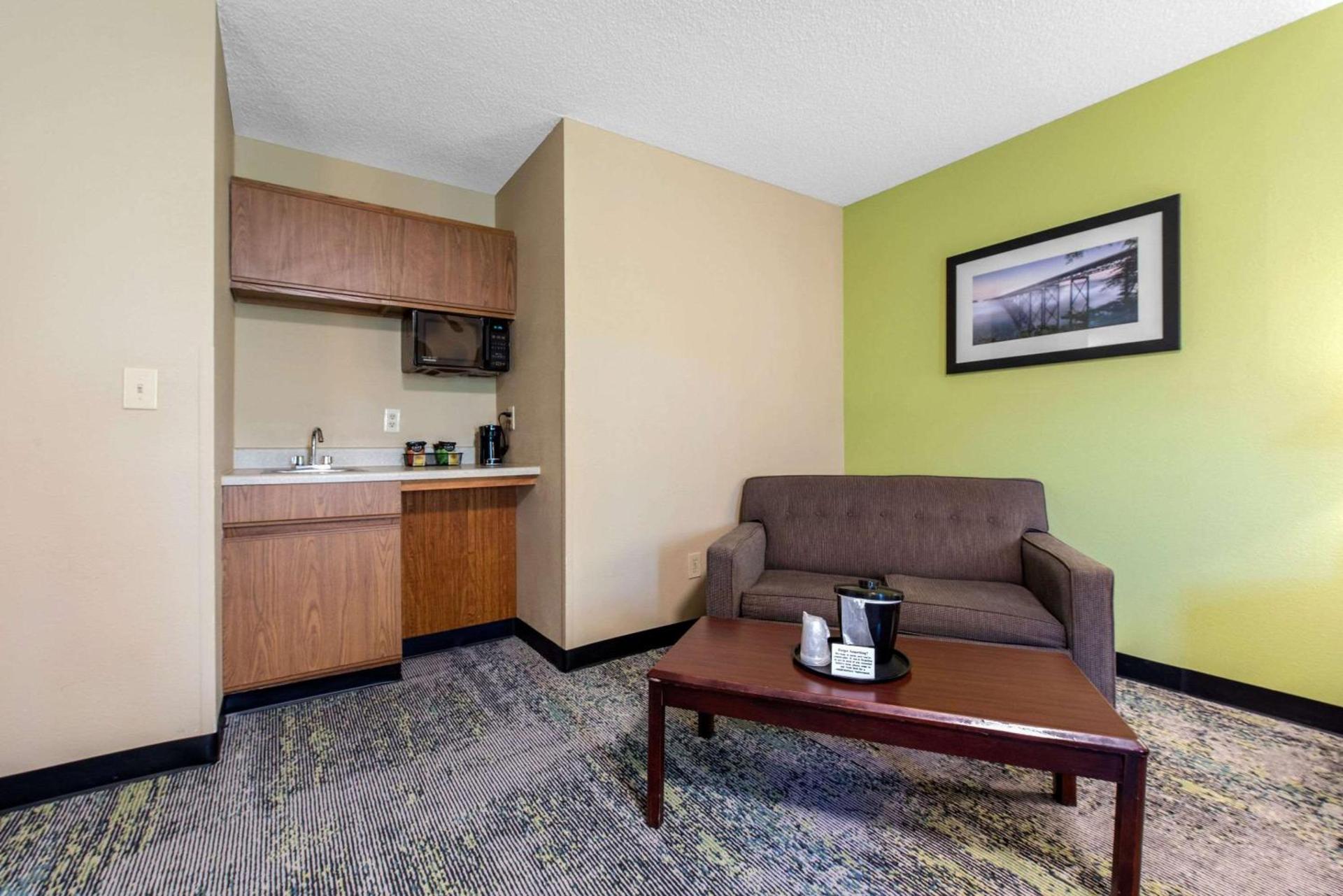 Quality Inn Morgantown photo 19
