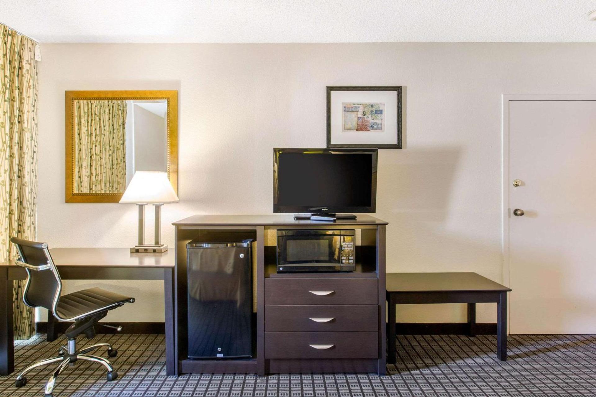 Quality Inn Stateline photo 12