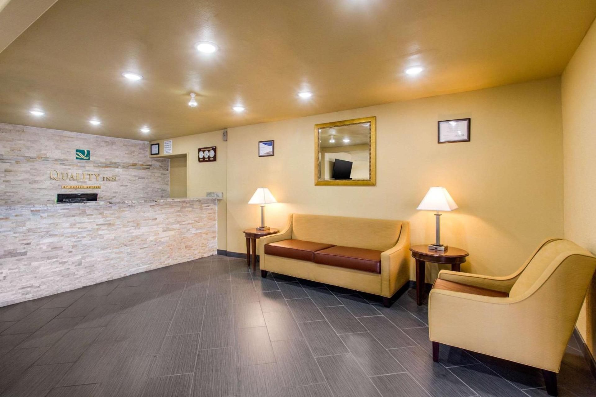Quality Inn Stateline photo 9