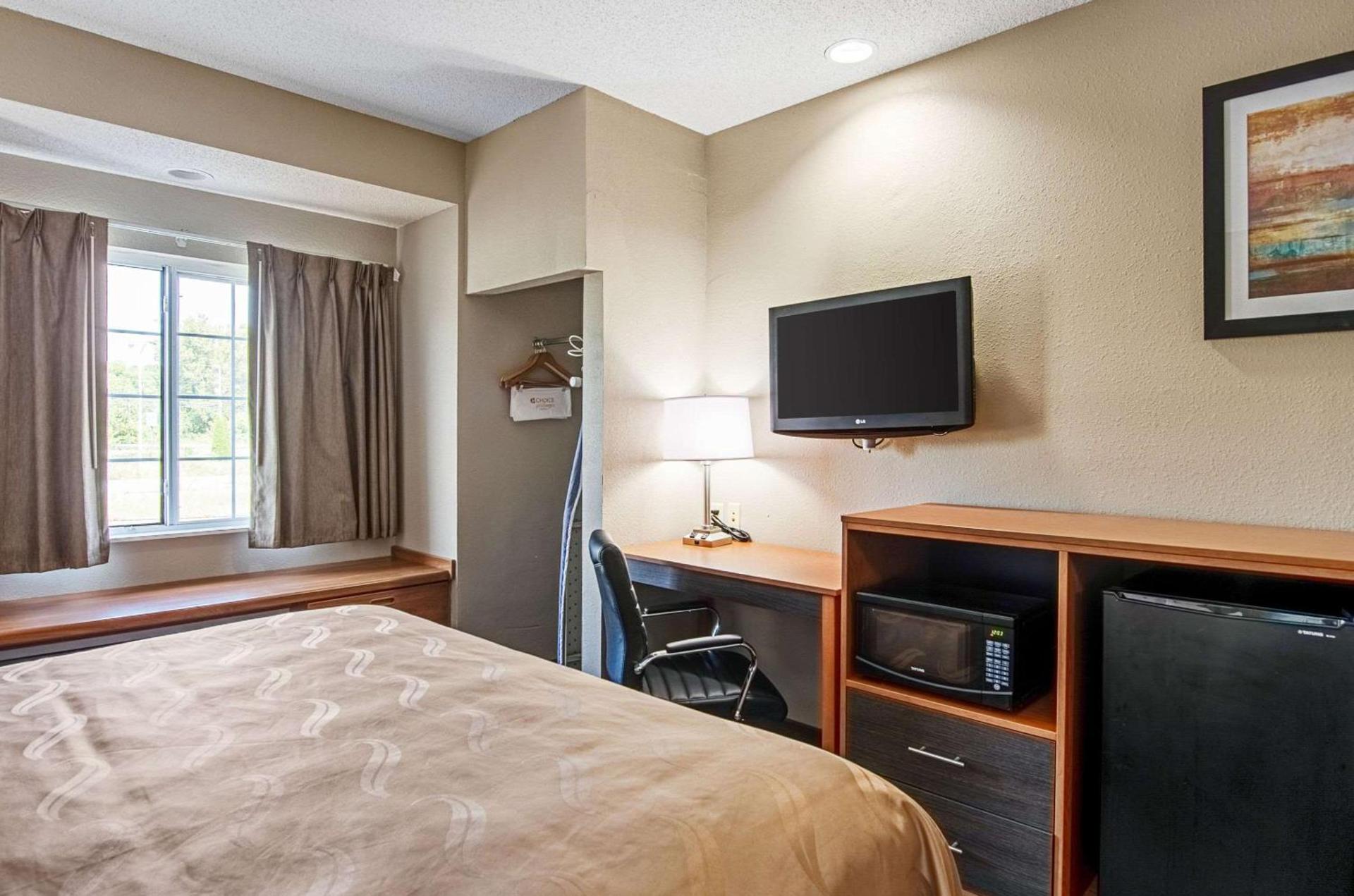 Quality Inn & Suites Bristol North photo 5