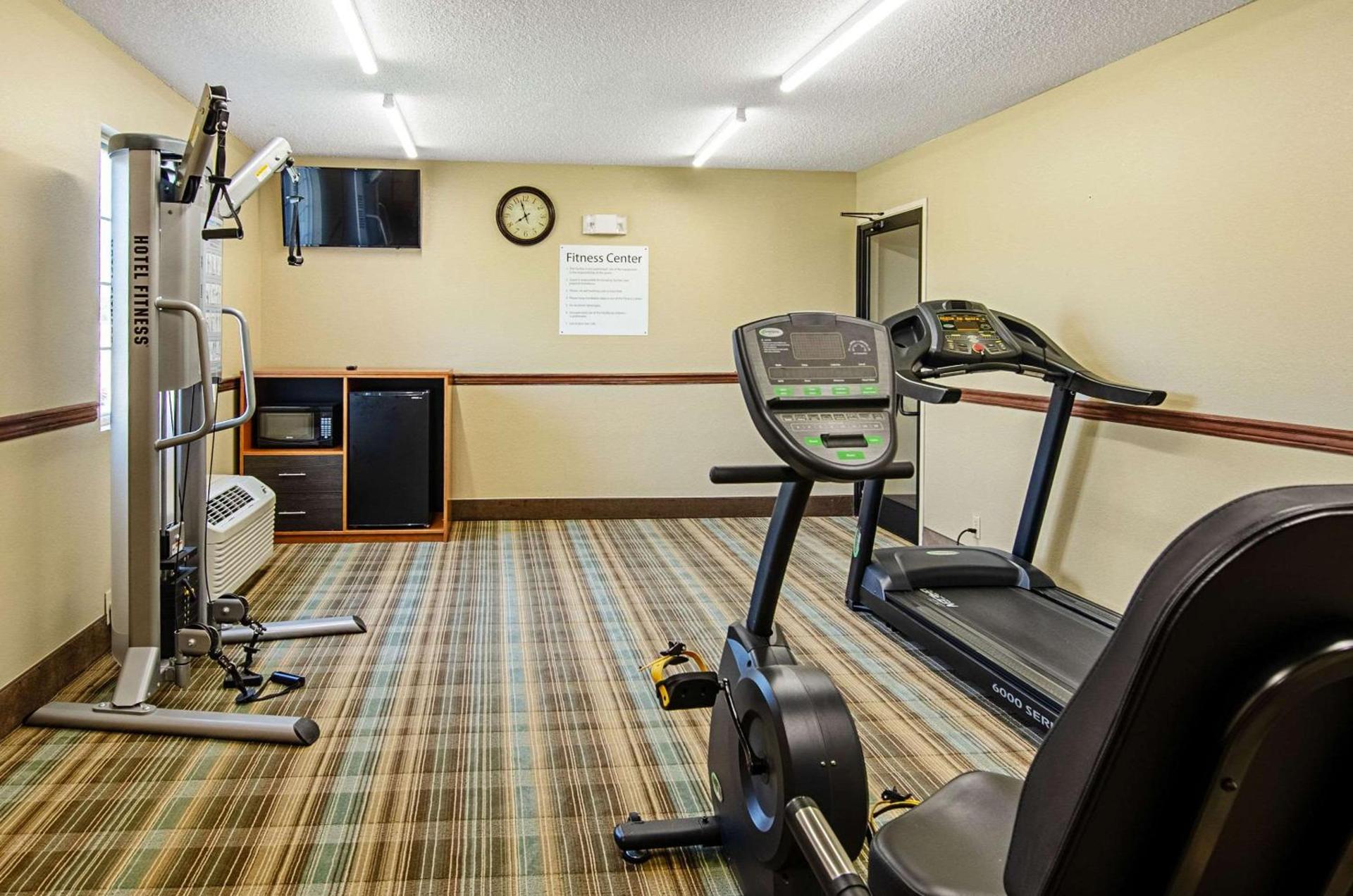 Quality Inn & Suites Bristol North photo 30