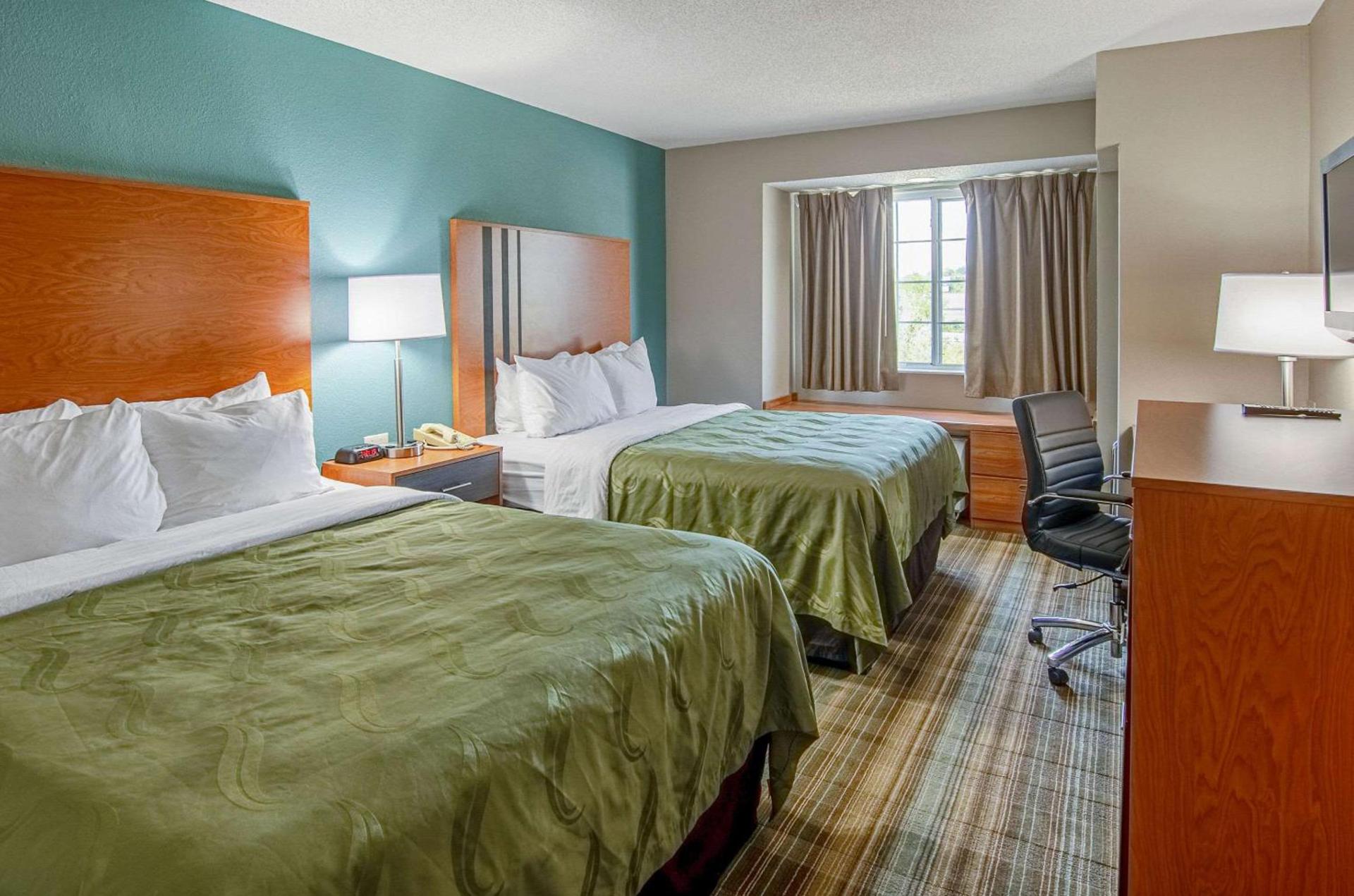Quality Inn & Suites Bristol North photo 11