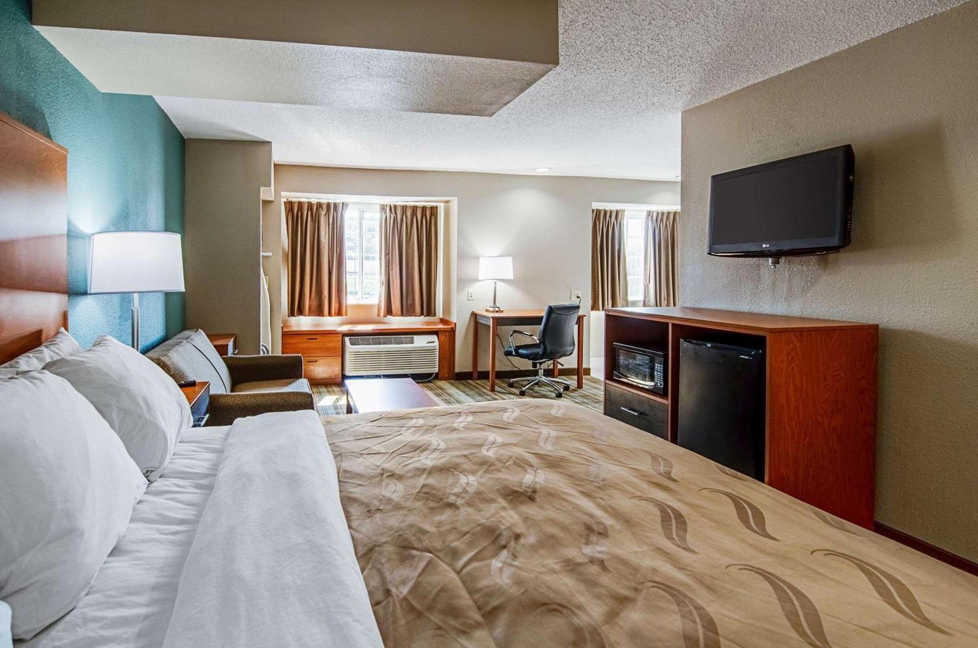 Quality Inn & Suites Bristol North photo 19