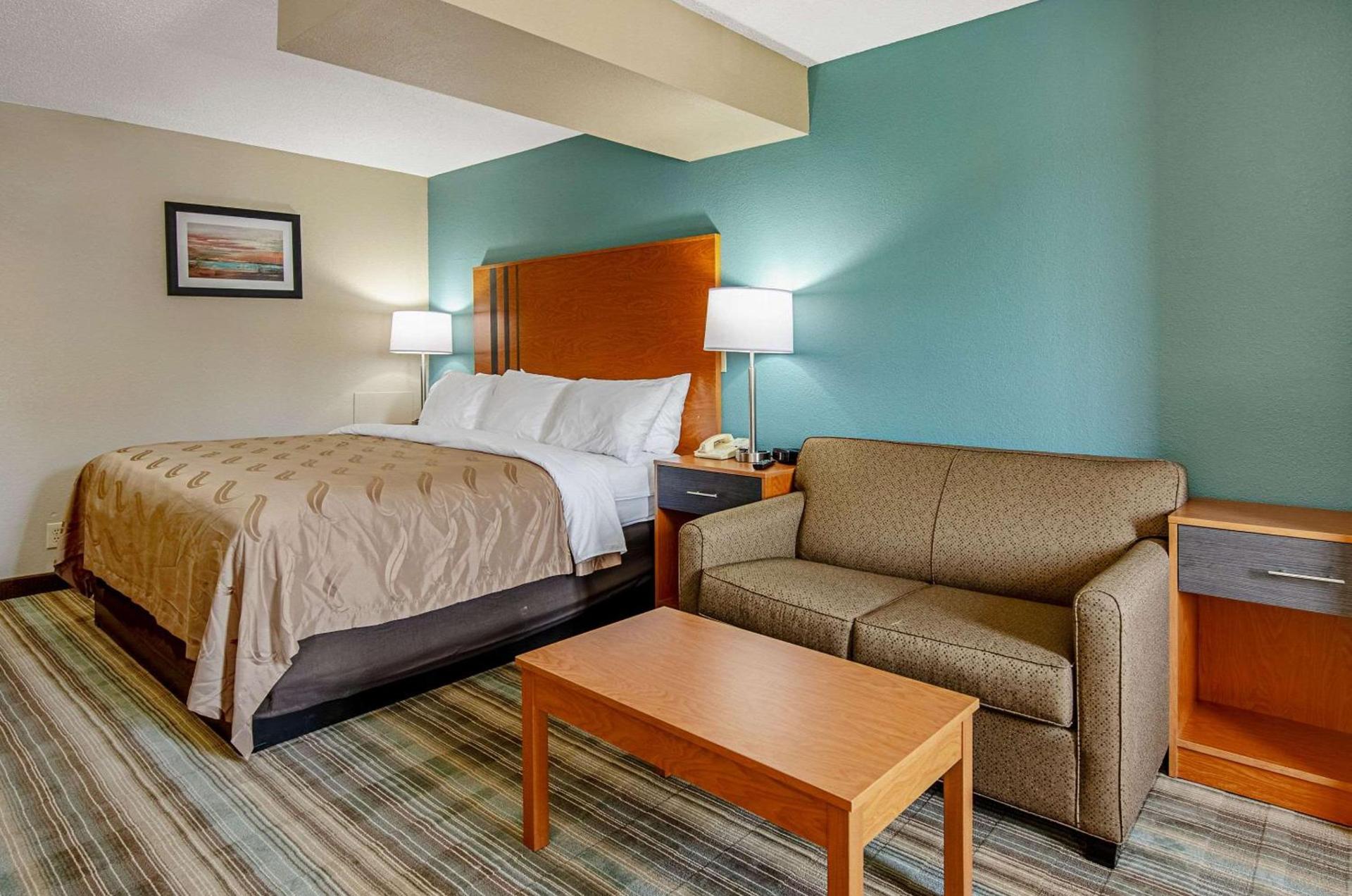 Quality Inn & Suites Bristol North photo 20