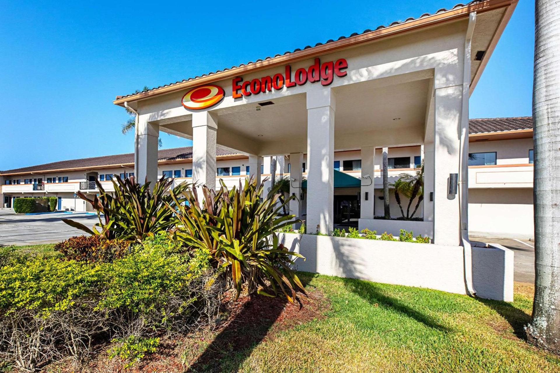 Econo Lodge Vero Beach - Downtown photo 4