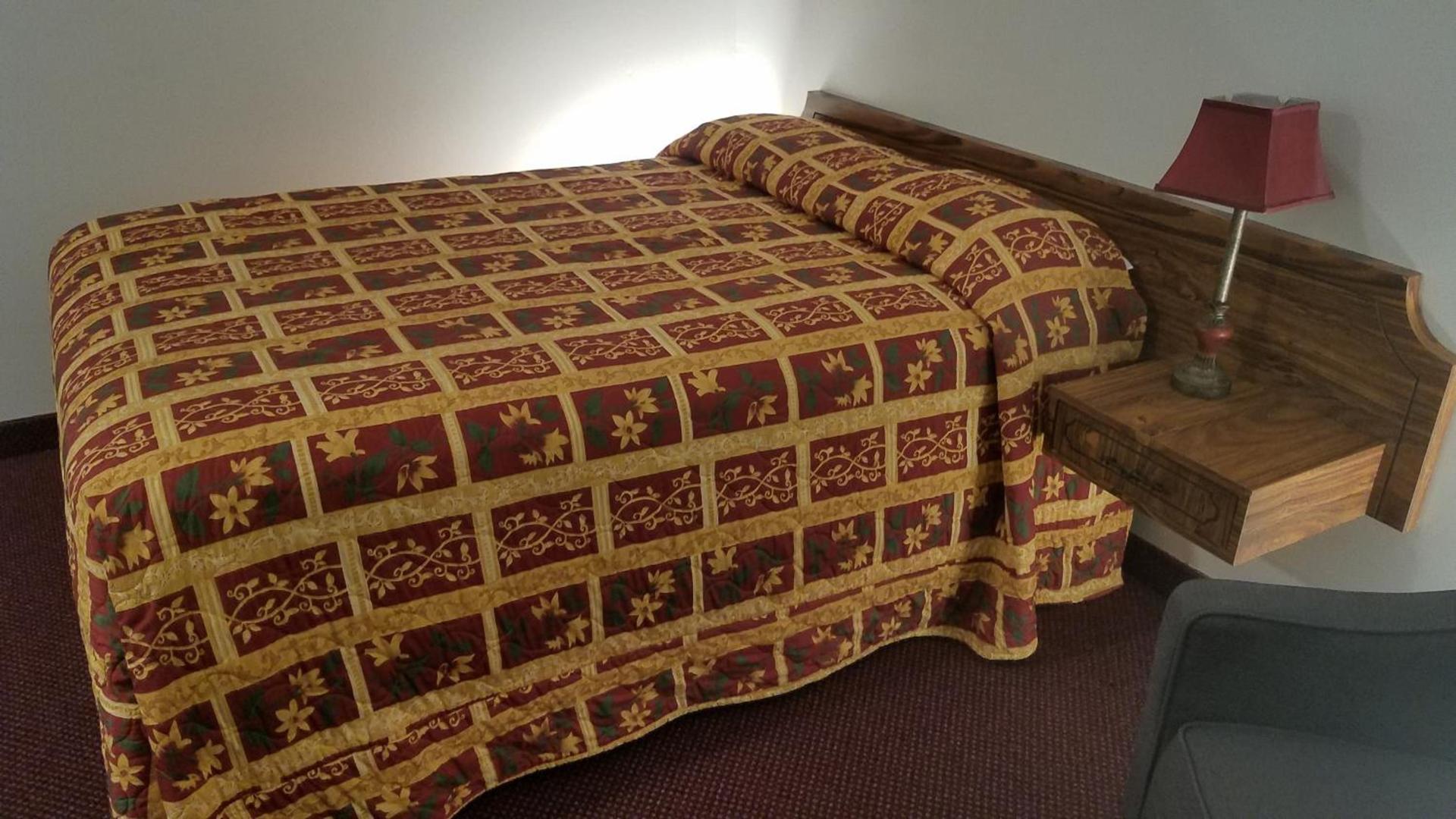 Amber Inn Motel photo 20