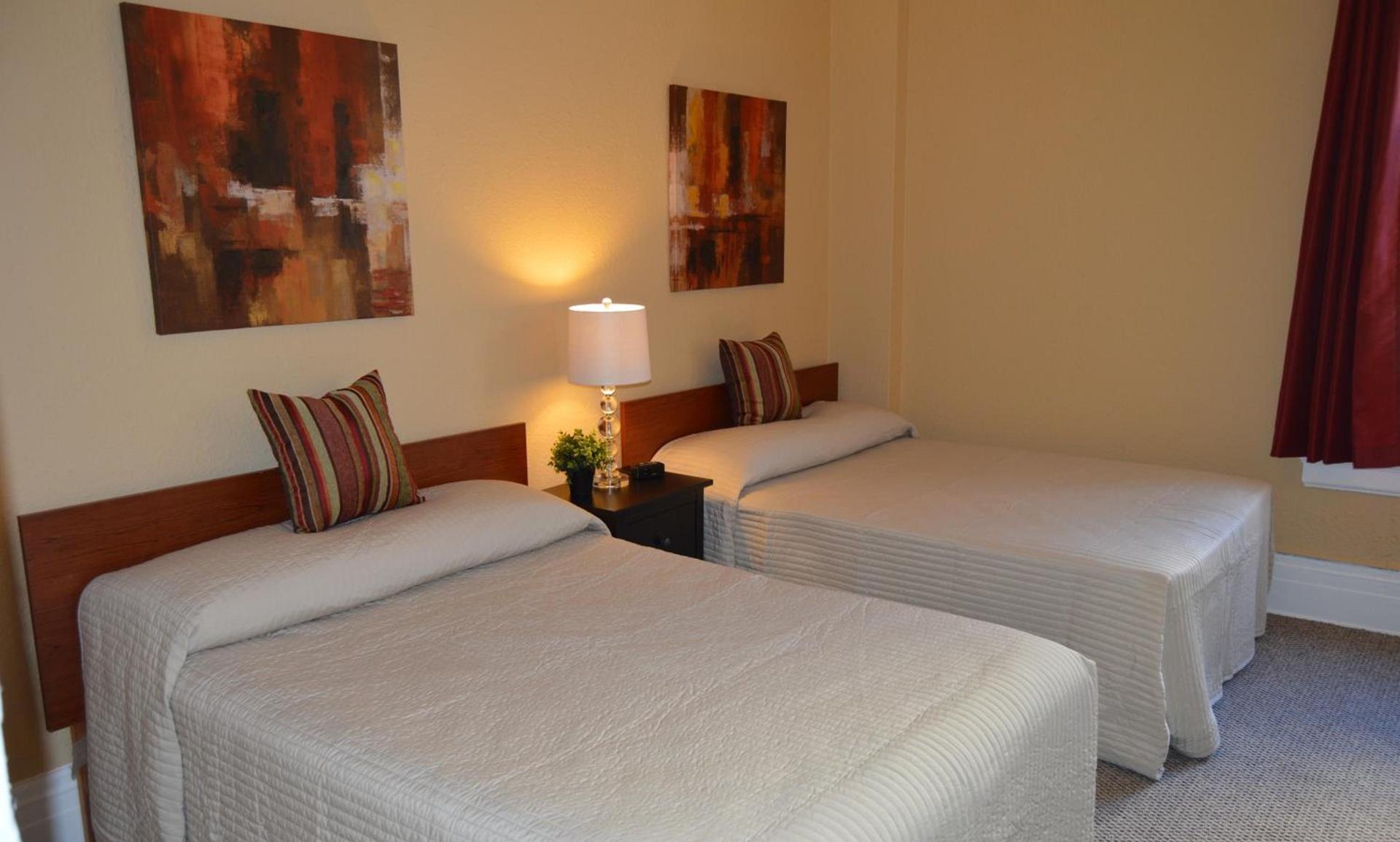 SF Plaza Hotel photo 2