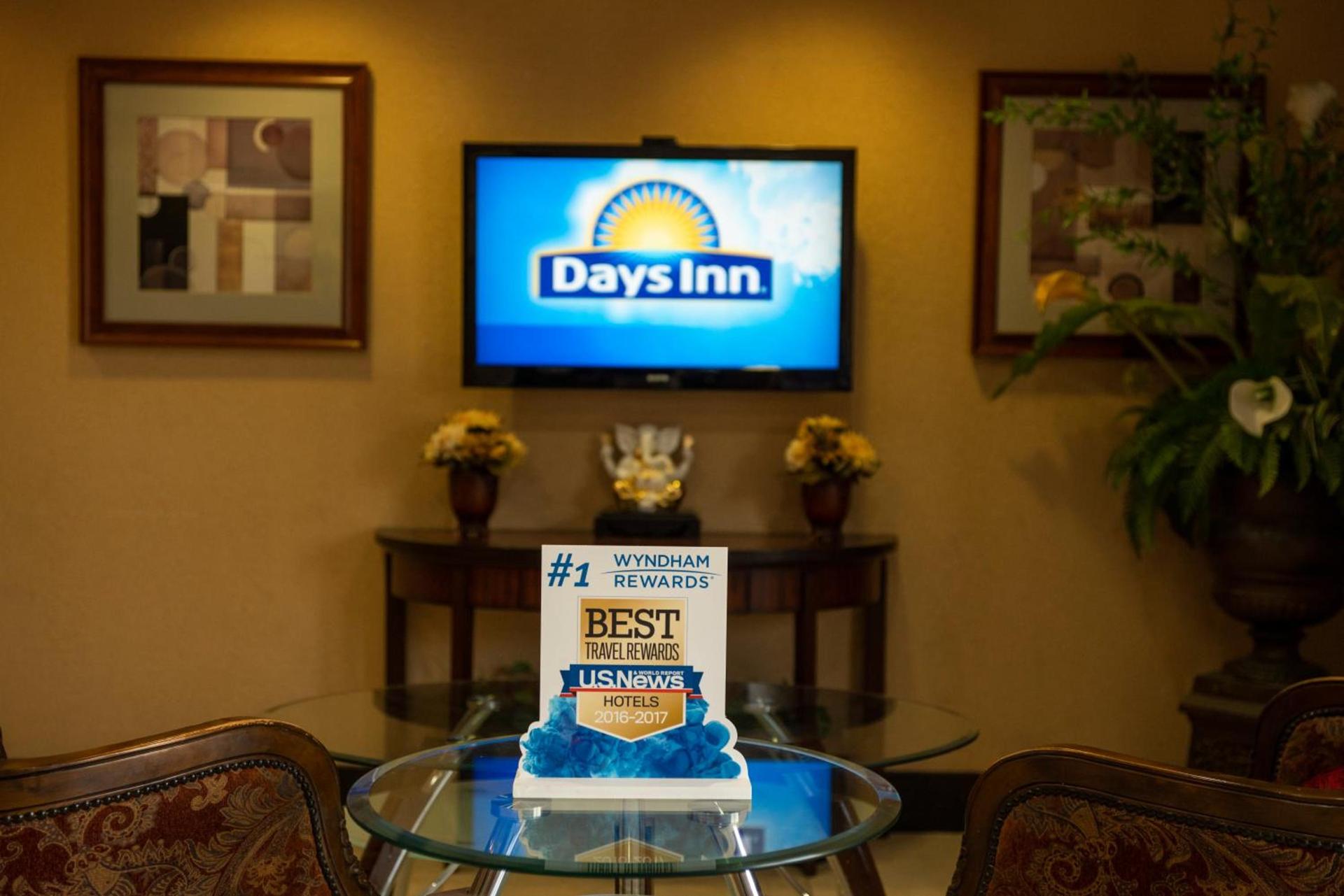 Days Inn by Wyndham Concord photo 30
