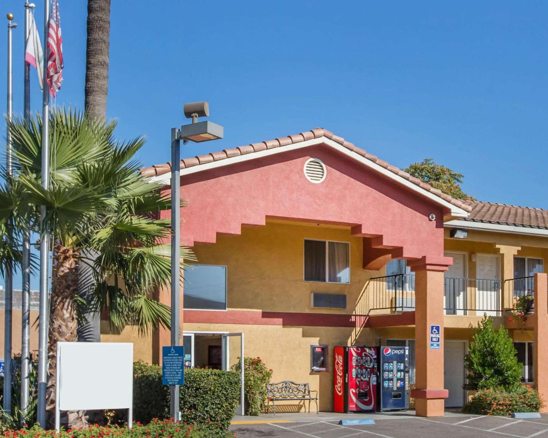 Econo Lodge Inn & Suites Lodi - Wine Country Area — hotel in Lodi