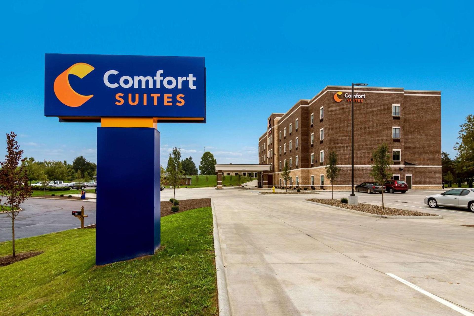Comfort Suites Wooster near University Campus photo 3