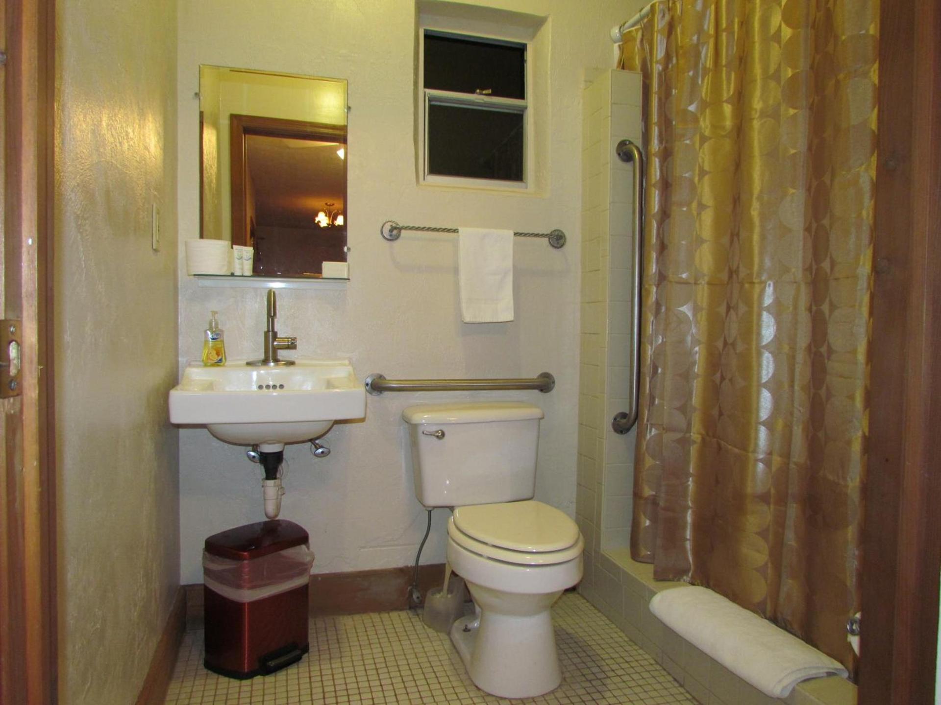 The Yearling Cabins photo 20