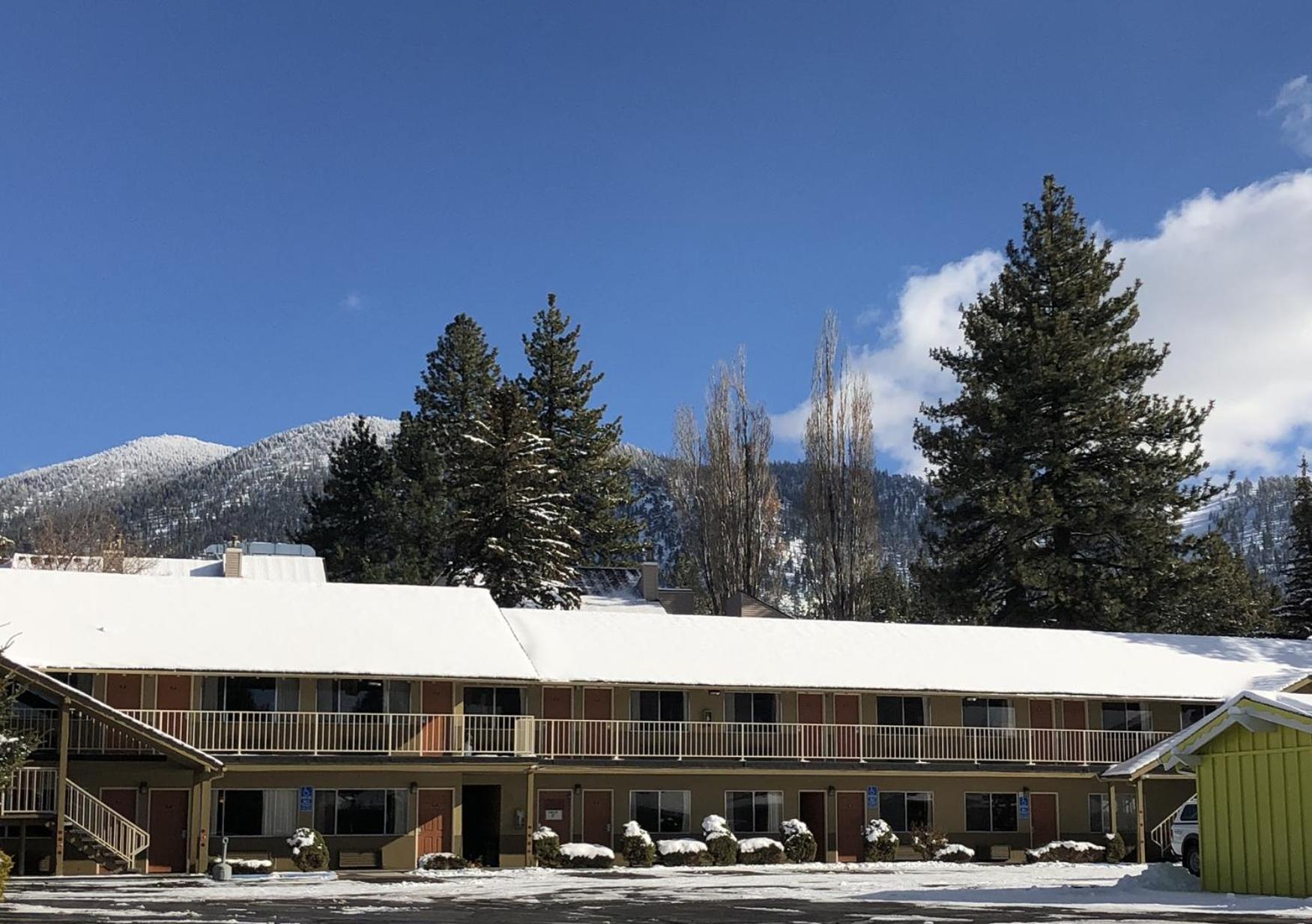Hotel Elevation photo 36
