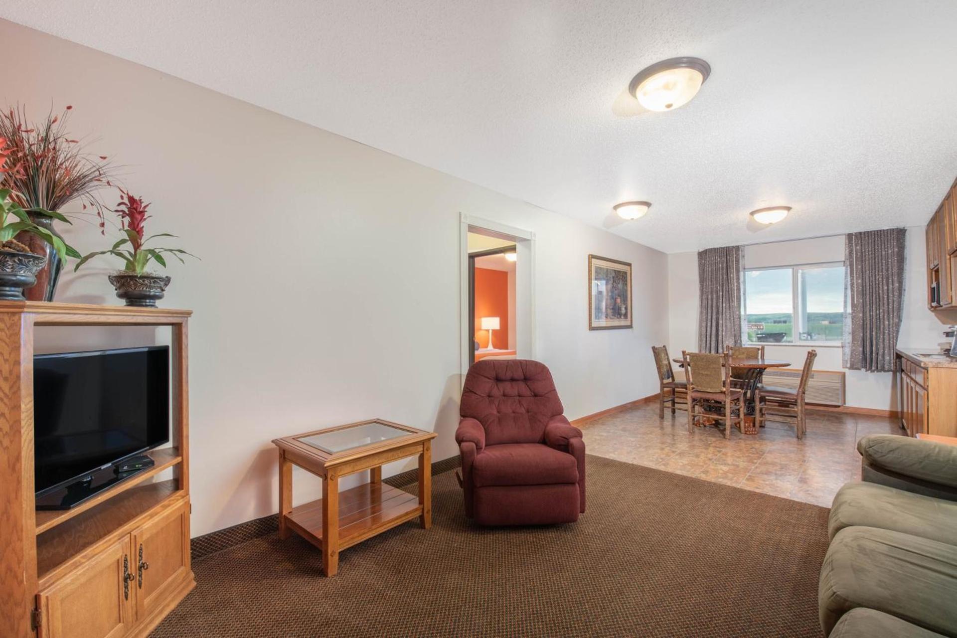 Howard Johnson by Wyndham Oacoma Hotel & Suites photo 15
