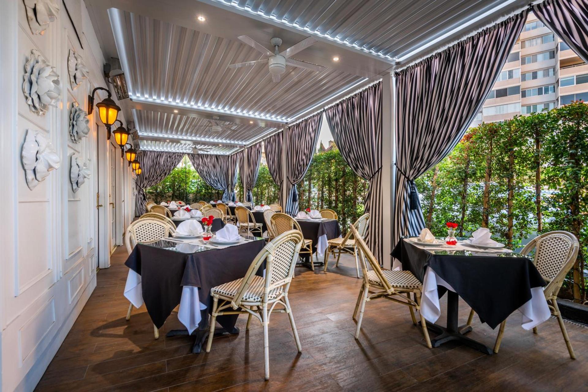 Beverly Hills Plaza Hotel & Spa photo 26