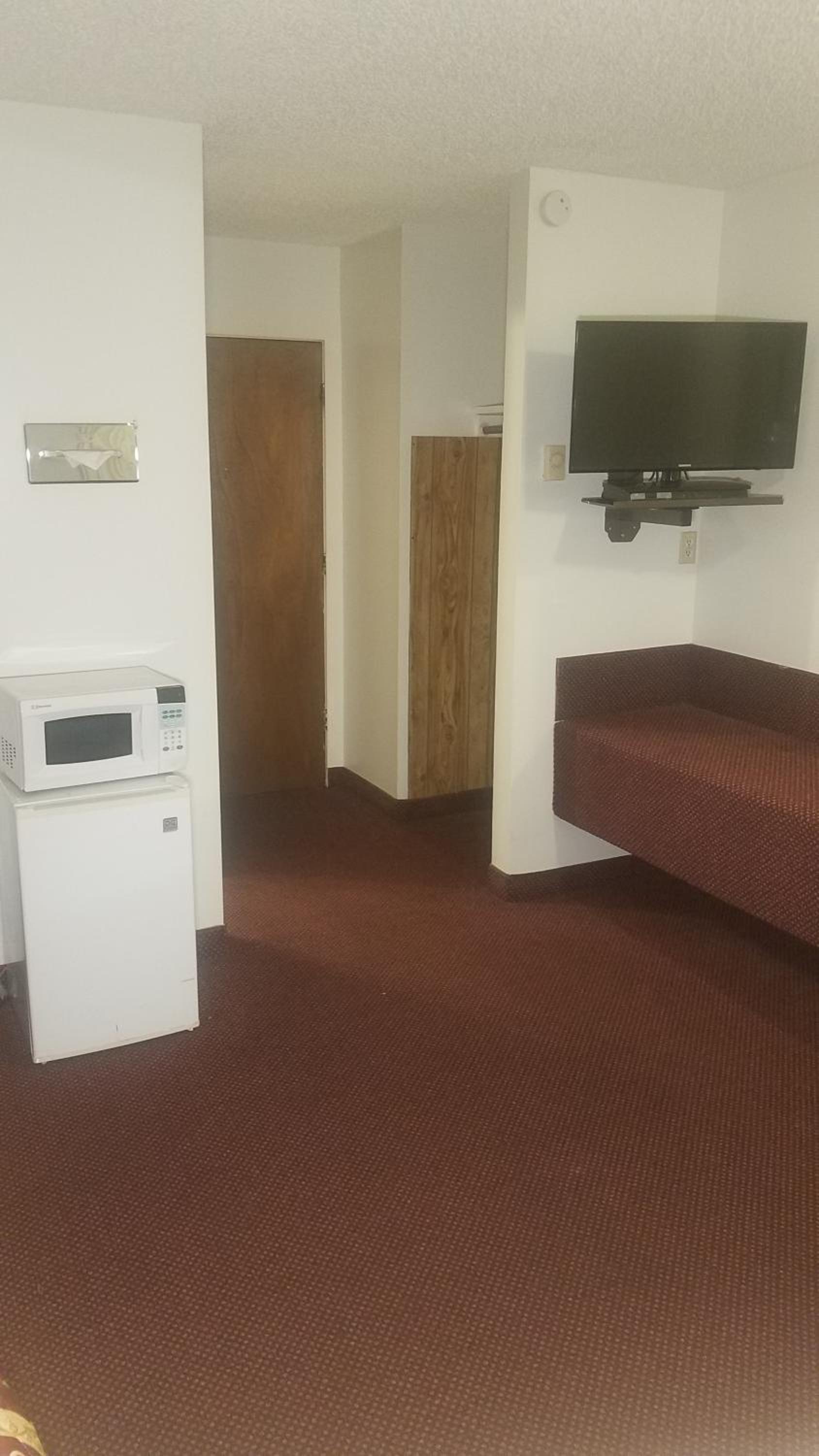 Amber Inn Motel photo 8