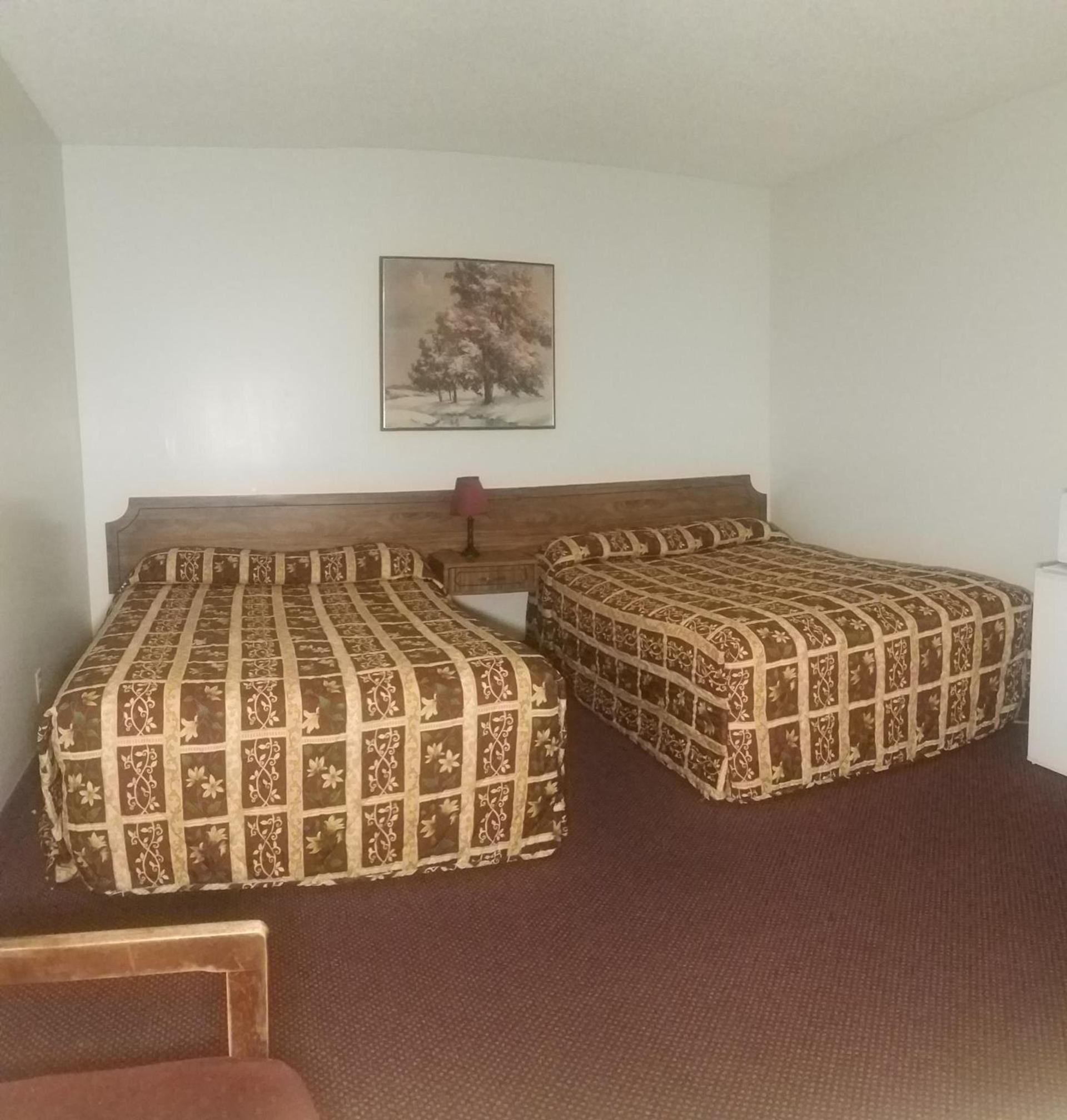 Amber Inn Motel photo 10