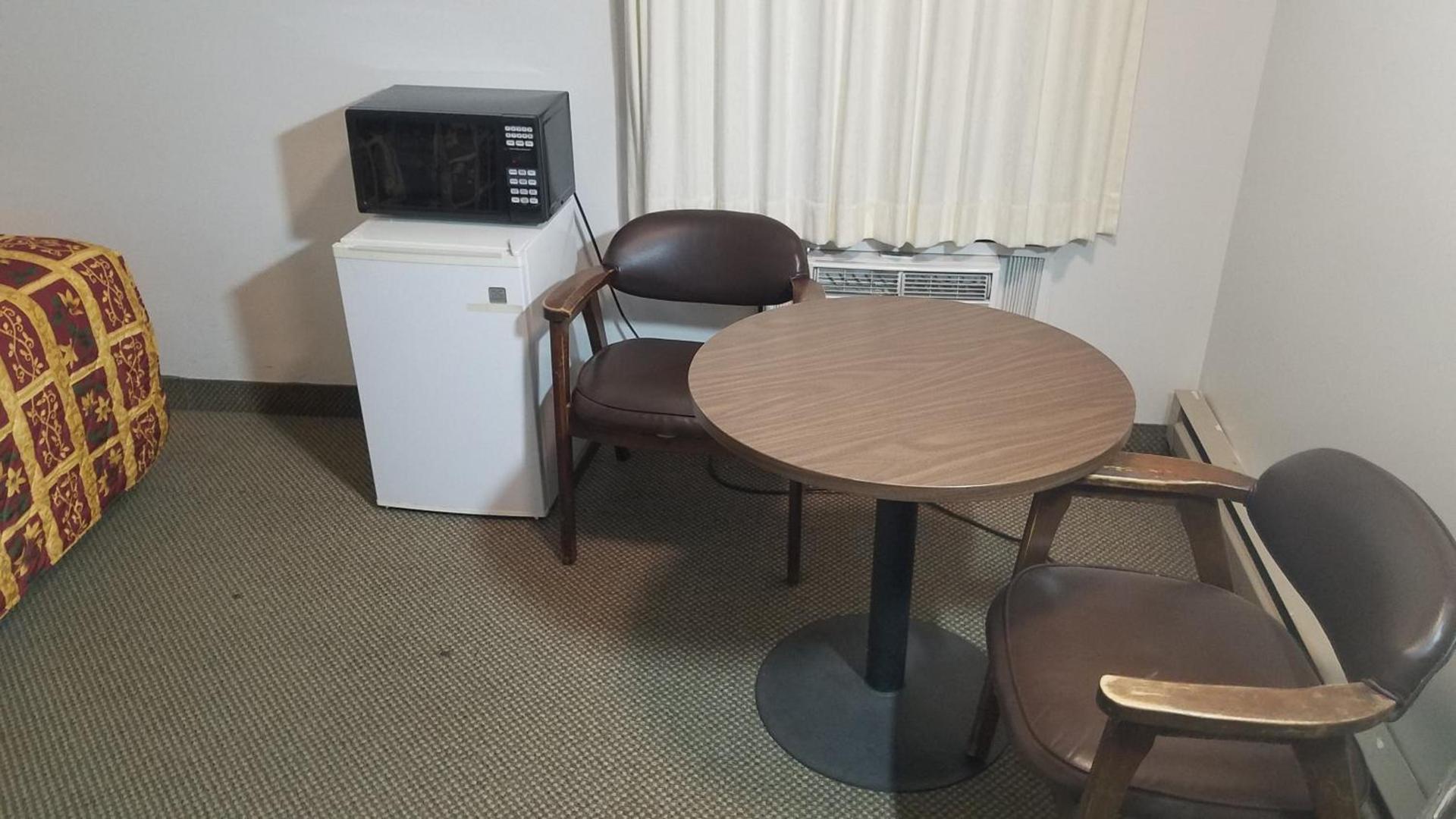 Amber Inn Motel photo 6