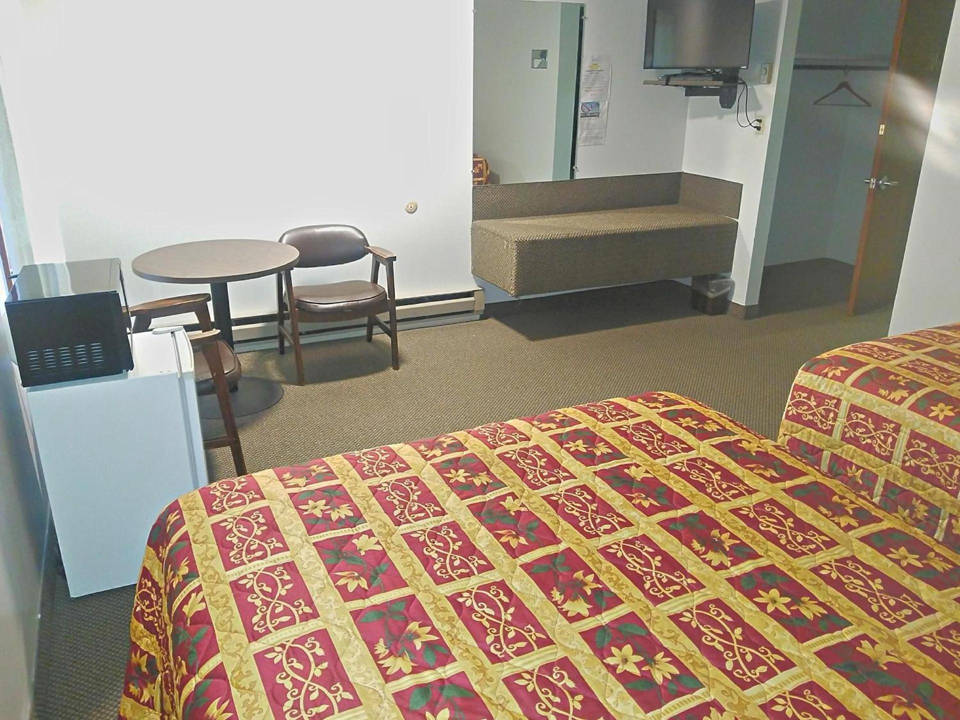 Amber Inn Motel photo 5