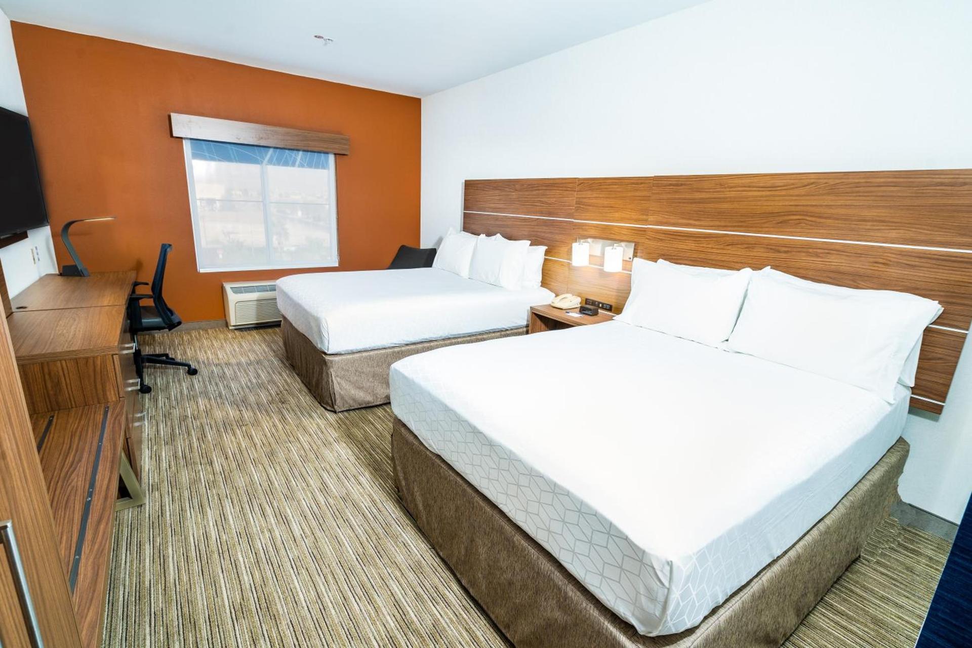 Holiday Inn Express & Suites Las Vegas SW Springvalley by IHG photo 5