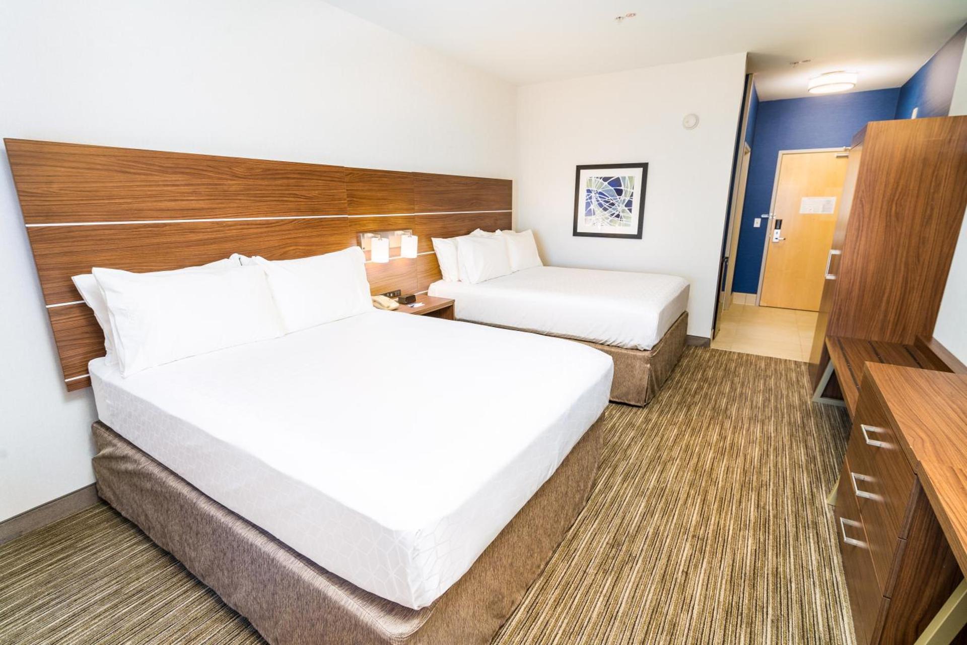 Holiday Inn Express & Suites Las Vegas SW Springvalley by IHG photo 2