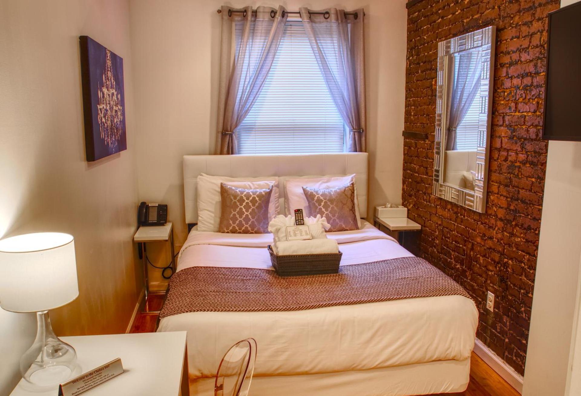 Chelsea Inn photo 19