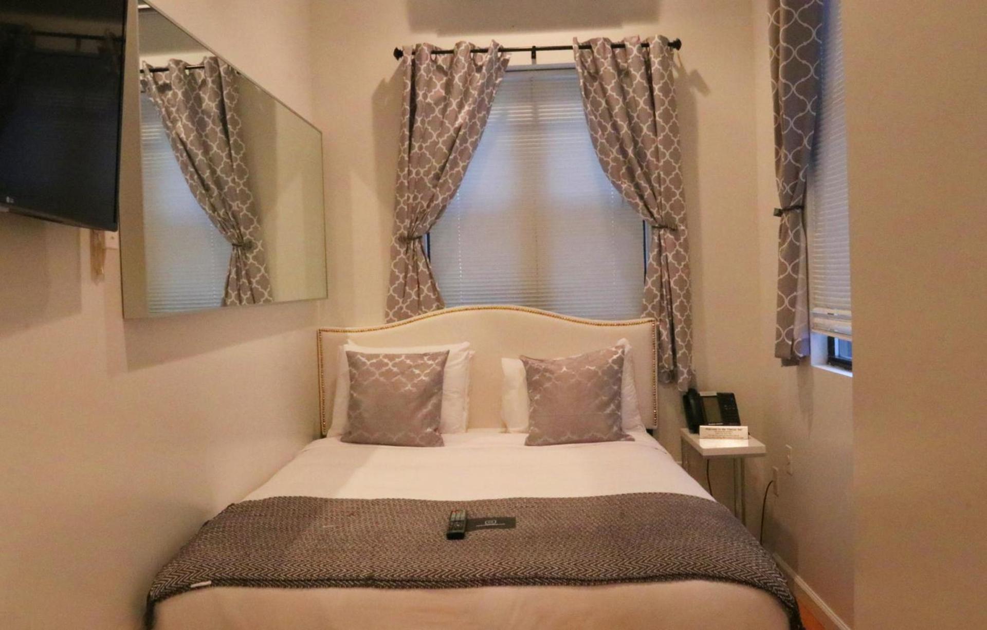 Chelsea Inn photo 12
