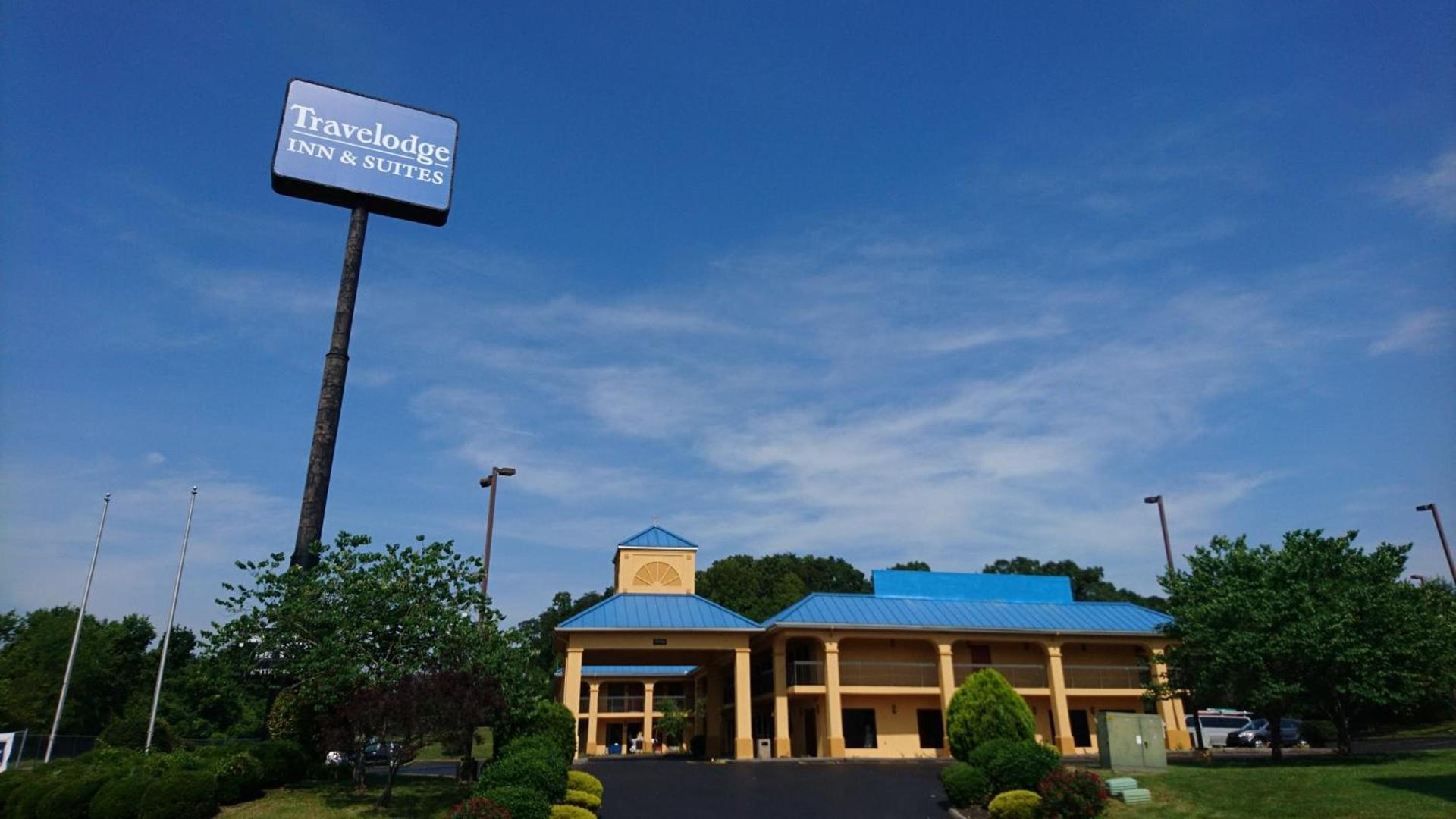 Travelodge by Wyndham Knoxville East photo 1