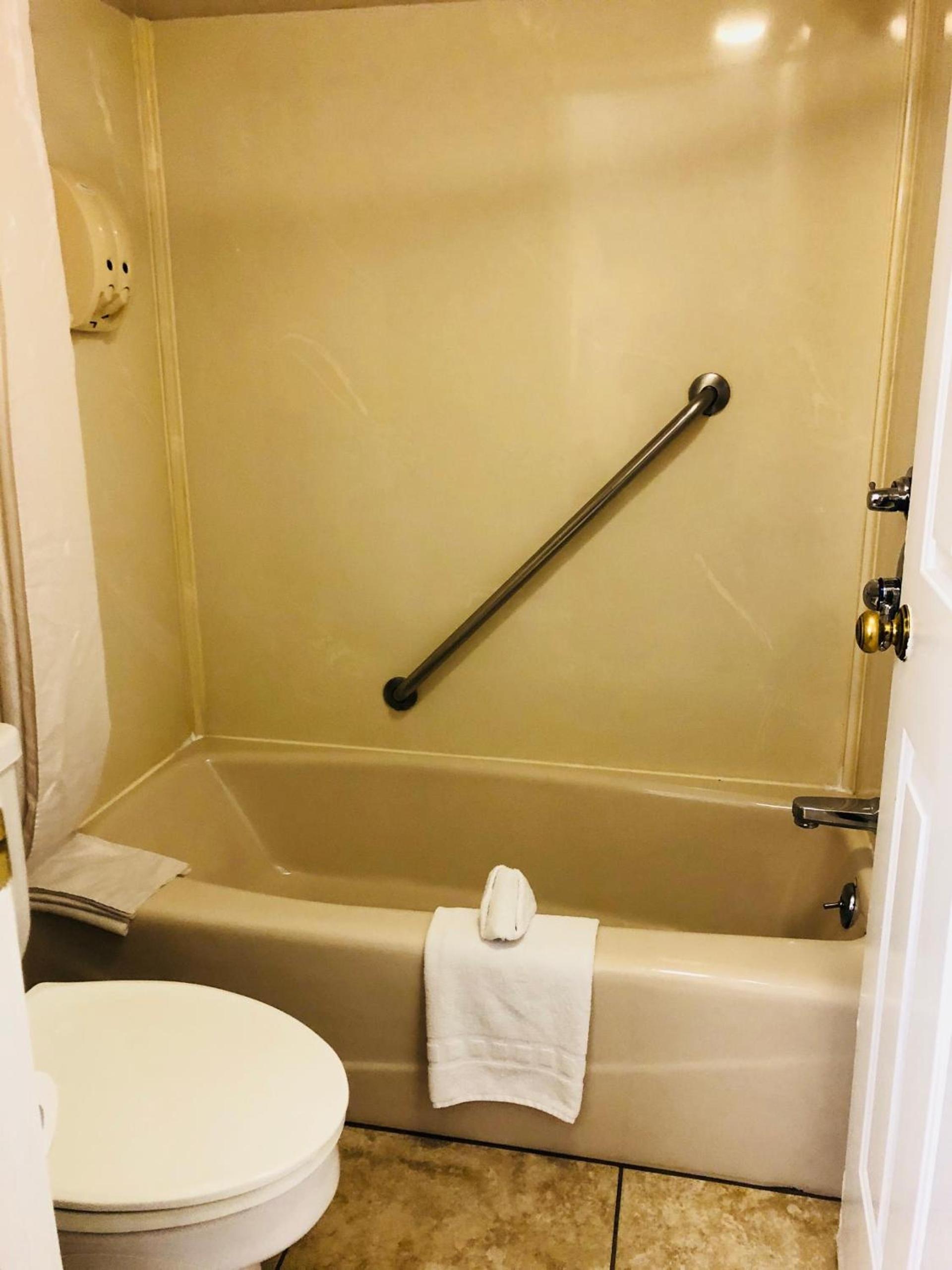 Dynasty Suites Hotel photo 3