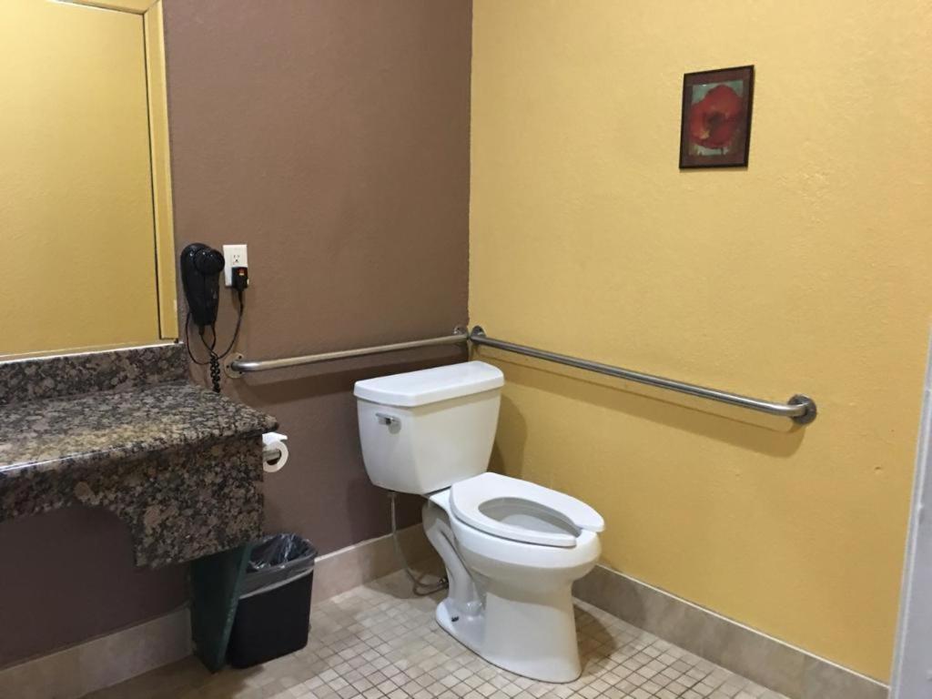 Diamond Inn photo 3