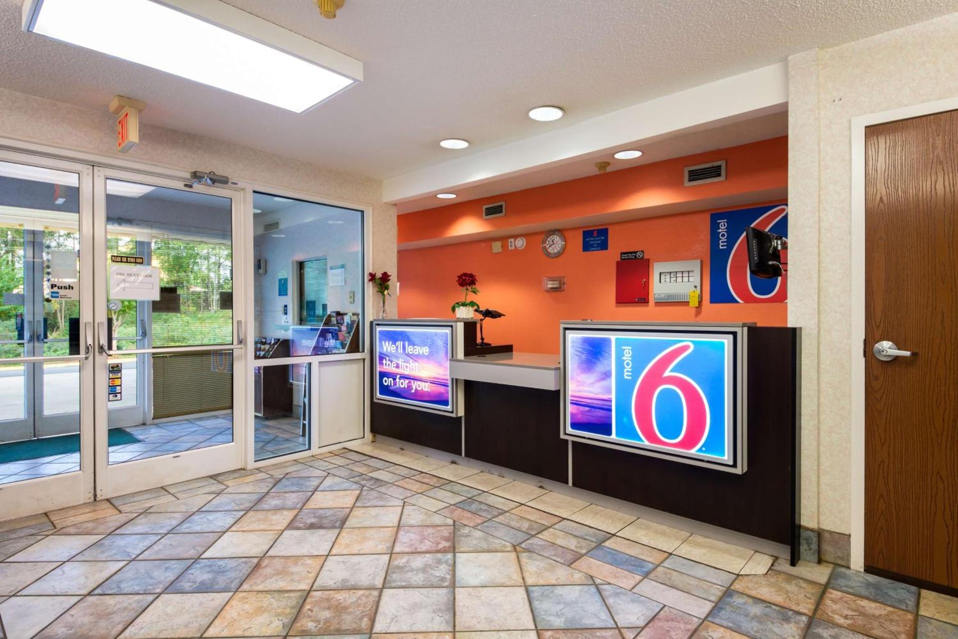 Motel 6-Statesville, NC photo 4