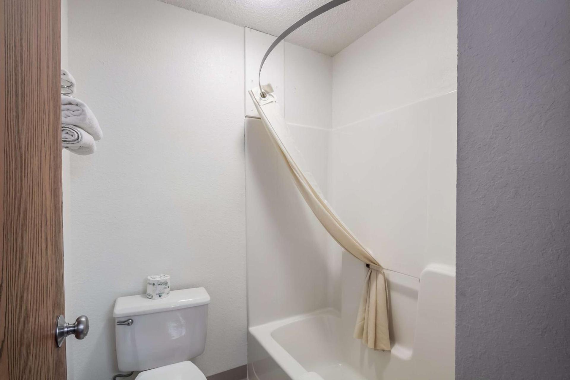 Motel 6-Saukville, WI photo 15