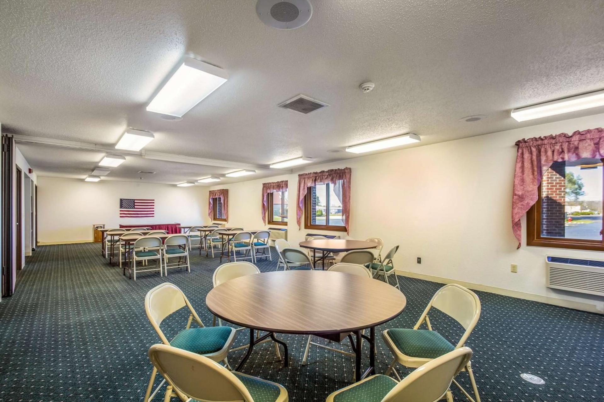Motel 6-Saukville, WI photo 26