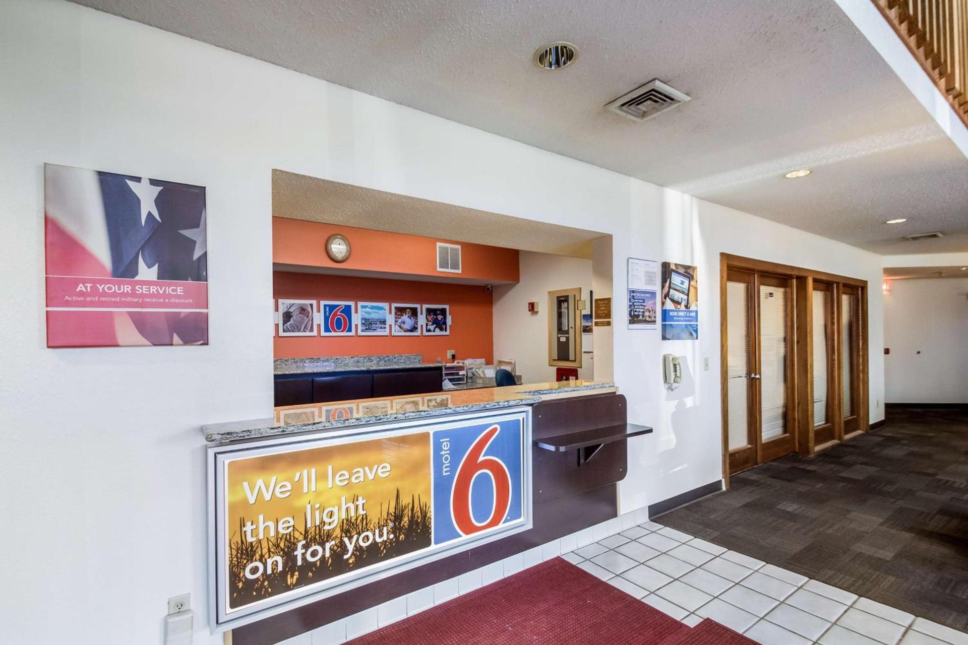 Motel 6-Saukville, WI photo 20