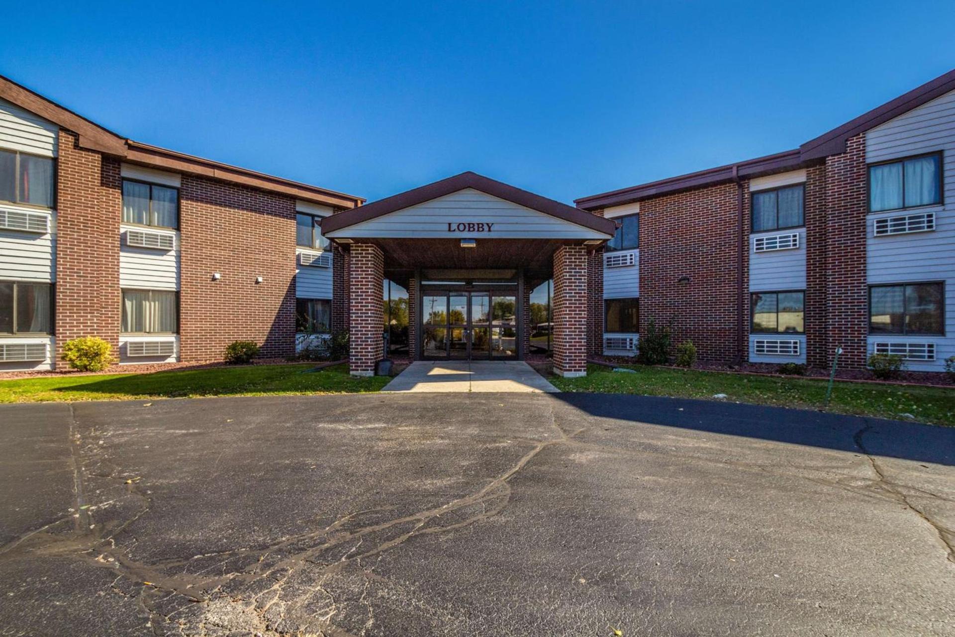 Motel 6-Saukville, WI photo 2