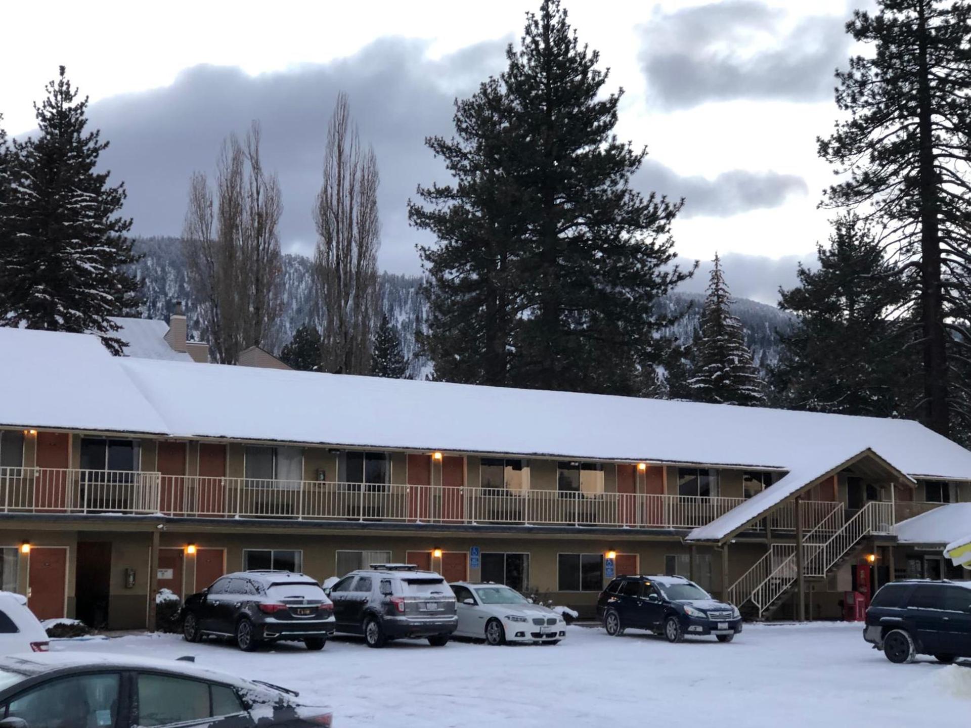 Hotel Elevation photo 1