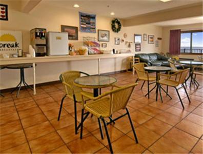 AmericInn by Wyndham Saint Ignace Lakefront photo 18