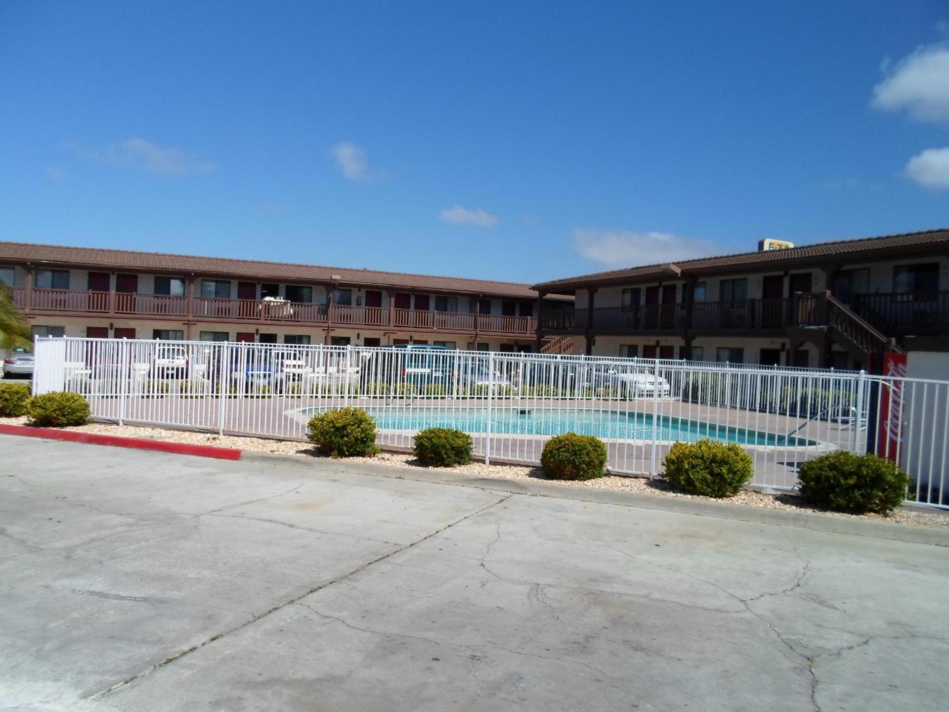 EZ 8 Motel Newark photo 6