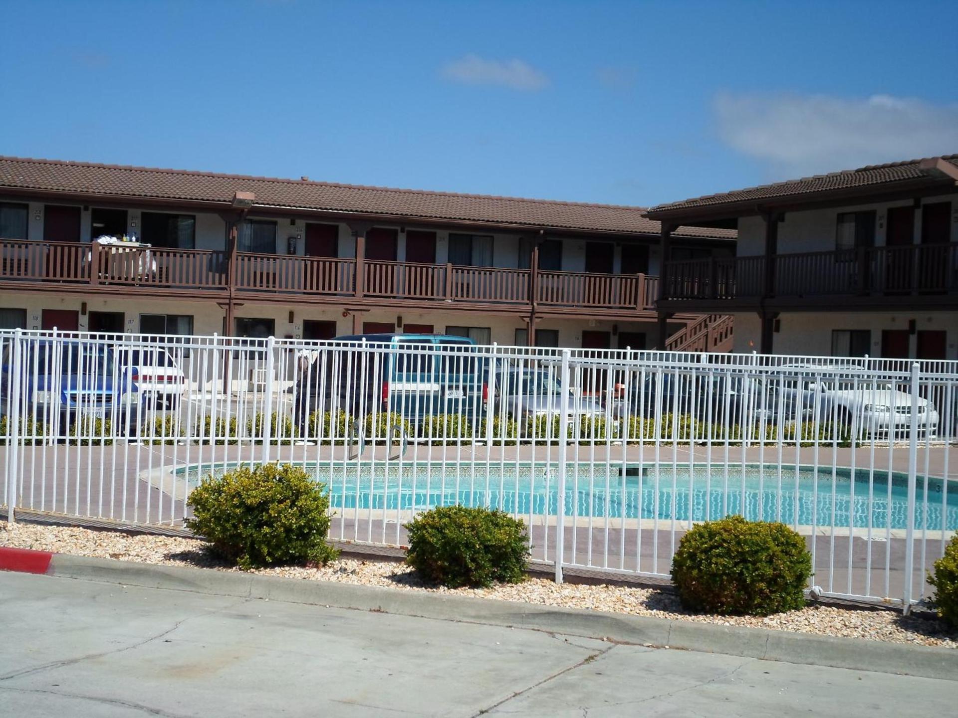 EZ 8 Motel Newark photo 13