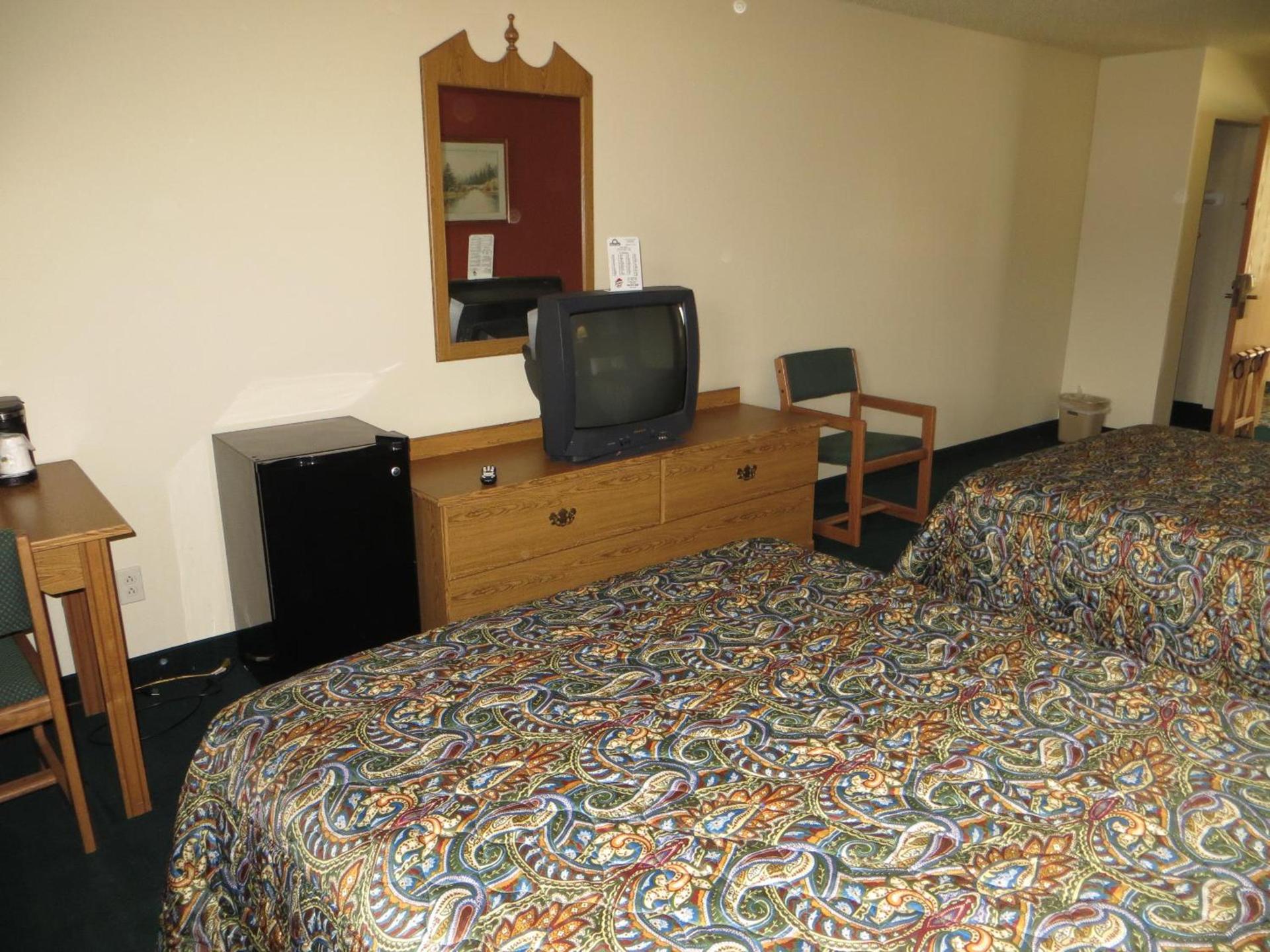 Days Inn by Wyndham Custer photo 23
